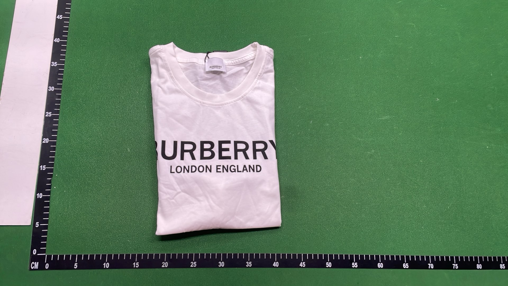 BURBERRY London England White T-Shirt with Check Sleeves