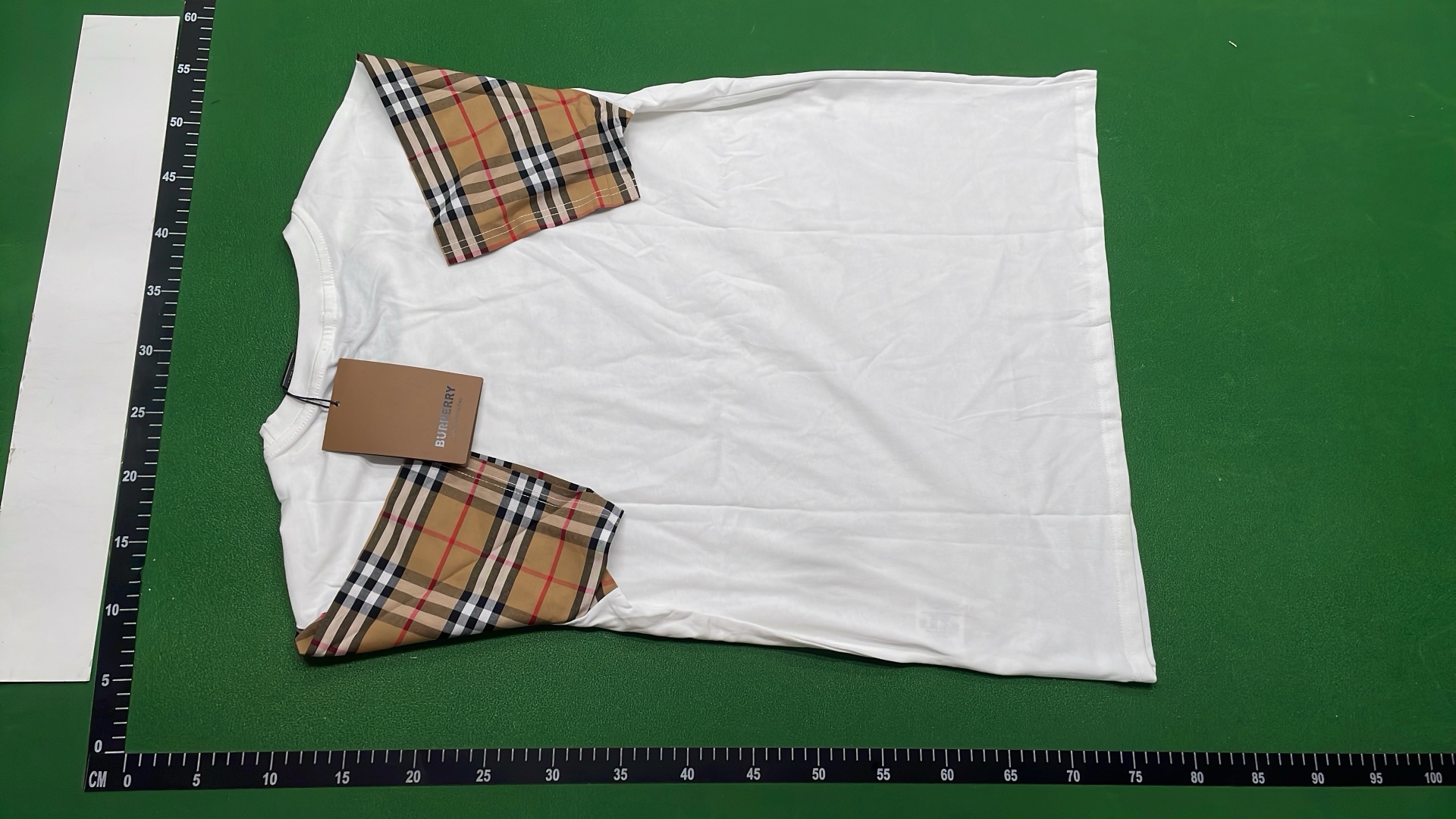 BURBERRY London England White T-Shirt with Check Sleeves