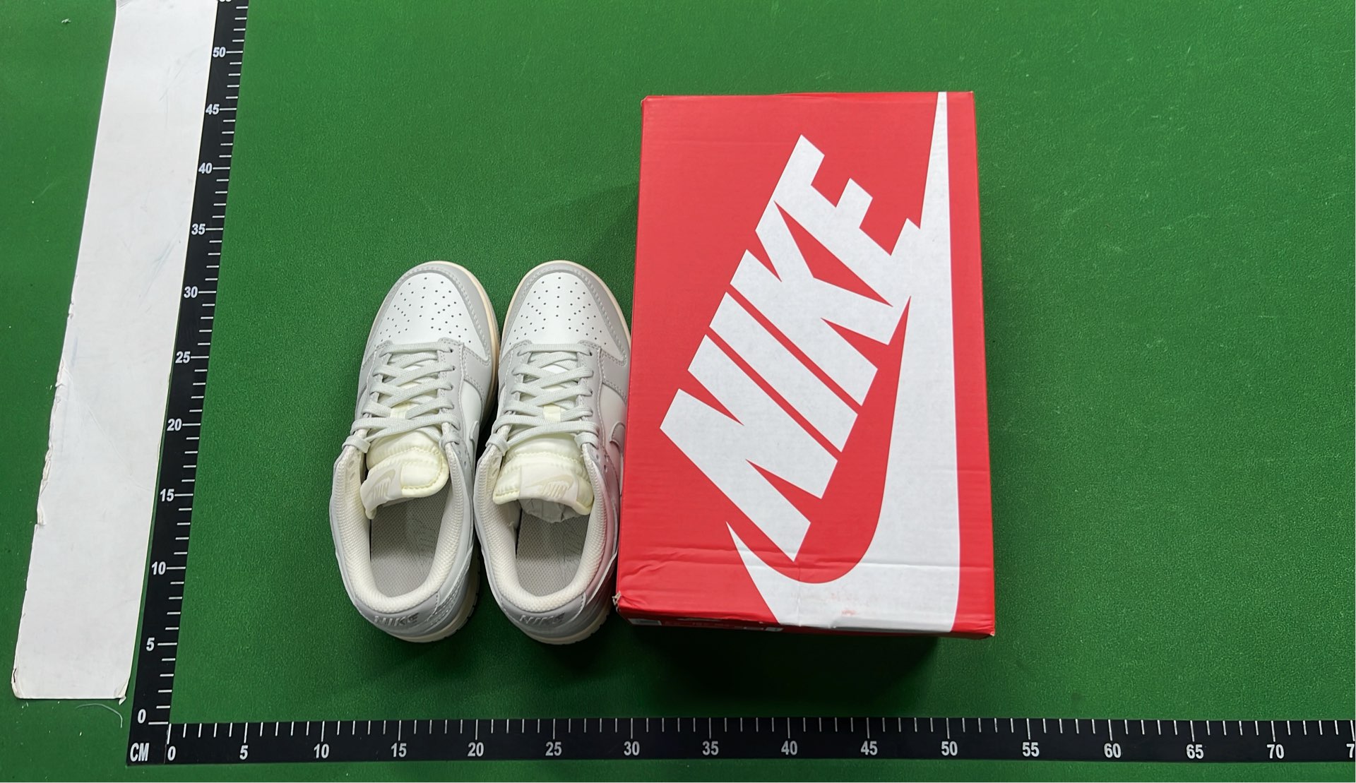 AKA Top Flow VT Version Dunk SB Sneakers