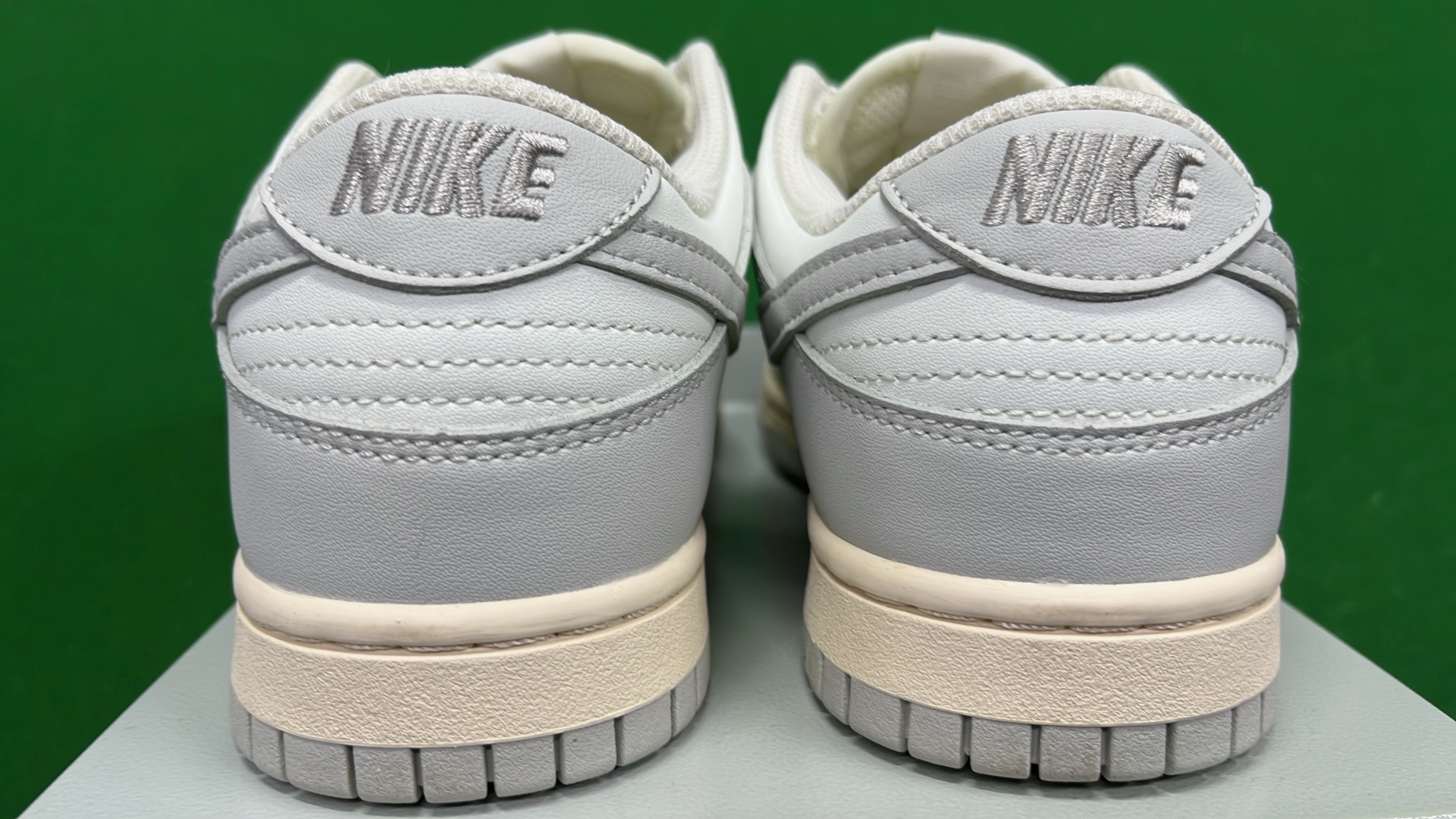 AKA Top Flow VT Version Dunk SB Sneakers