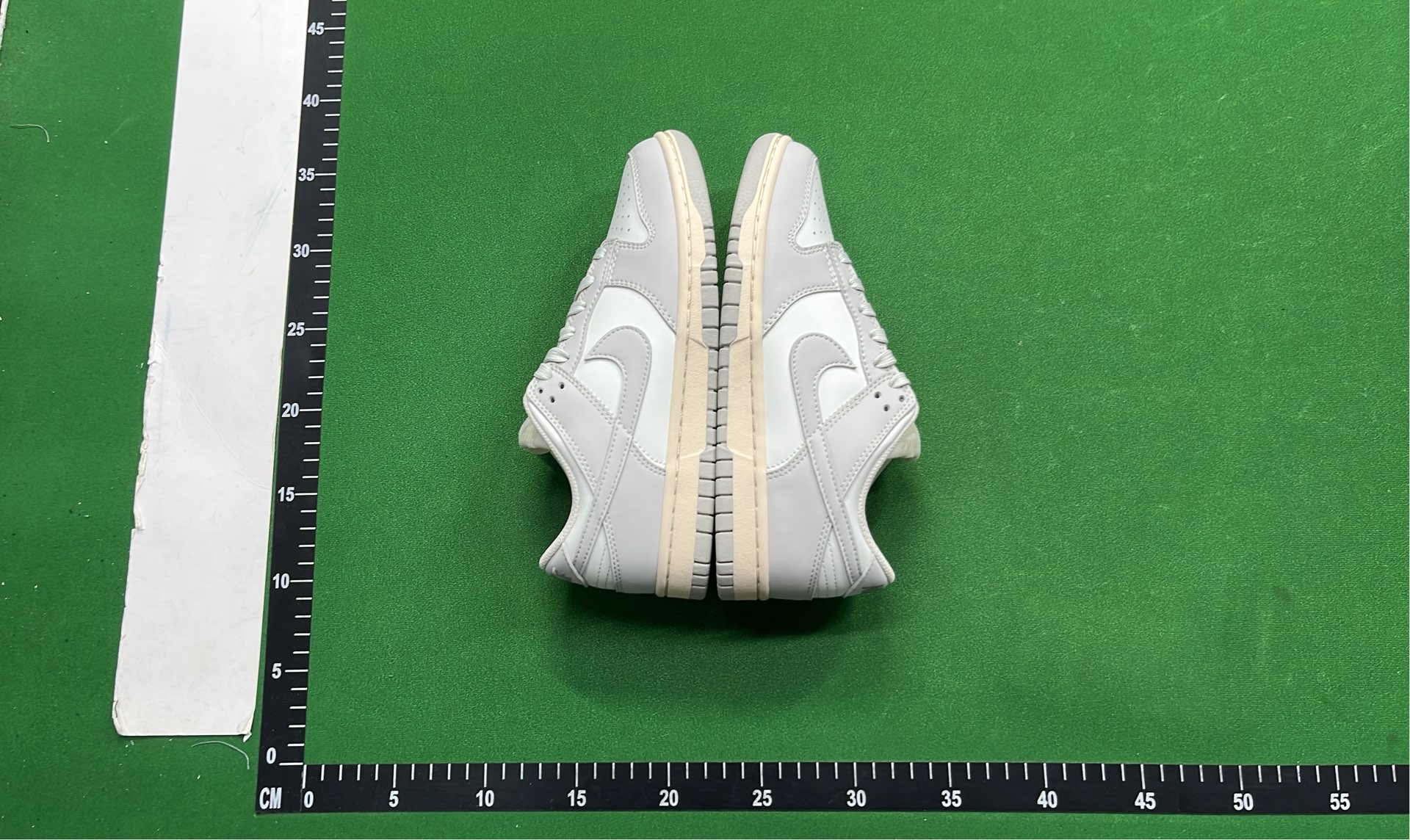 AKA Top Flow VT Version Dunk SB Sneakers