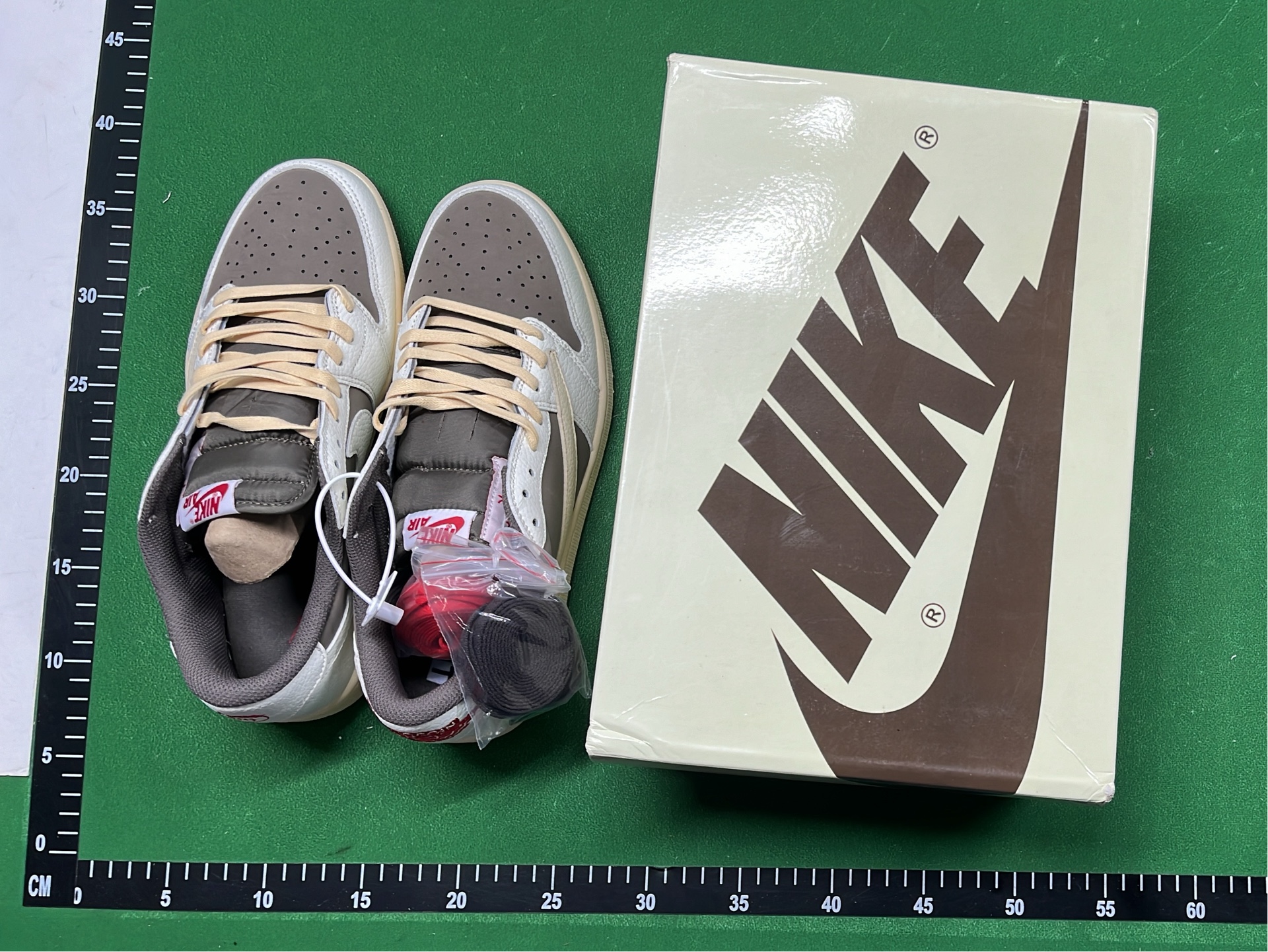 Travis Scott x Air Jordan AJ1 Low OG SP TS
