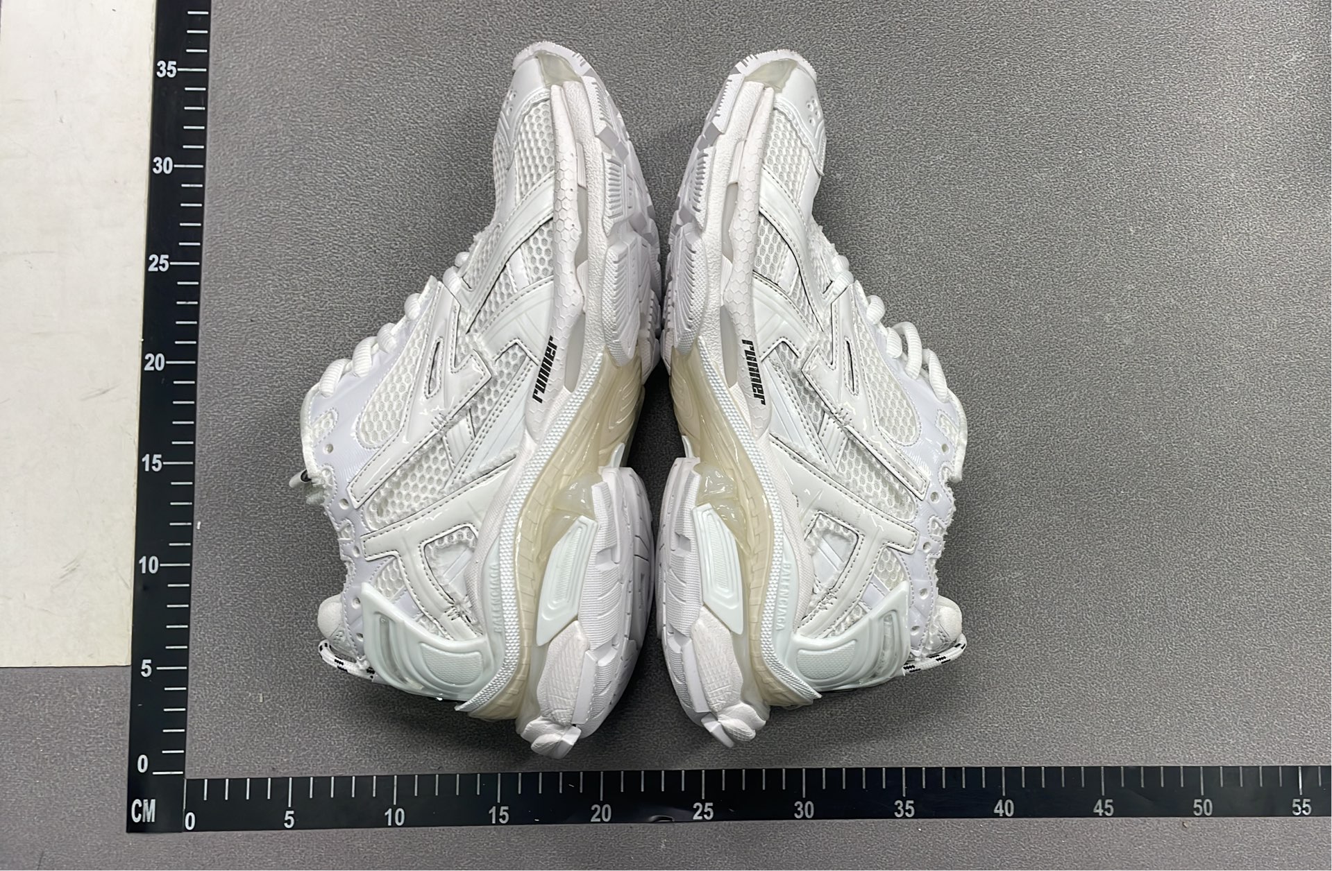 Balenciaga Runner Black/White Sneakers