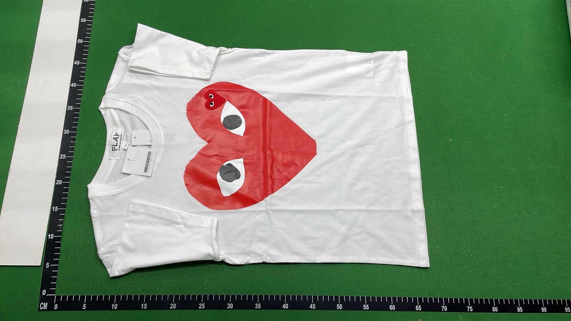 PLAY Comme des Gar&ccedil;ons Heart Eyes T-Shirt