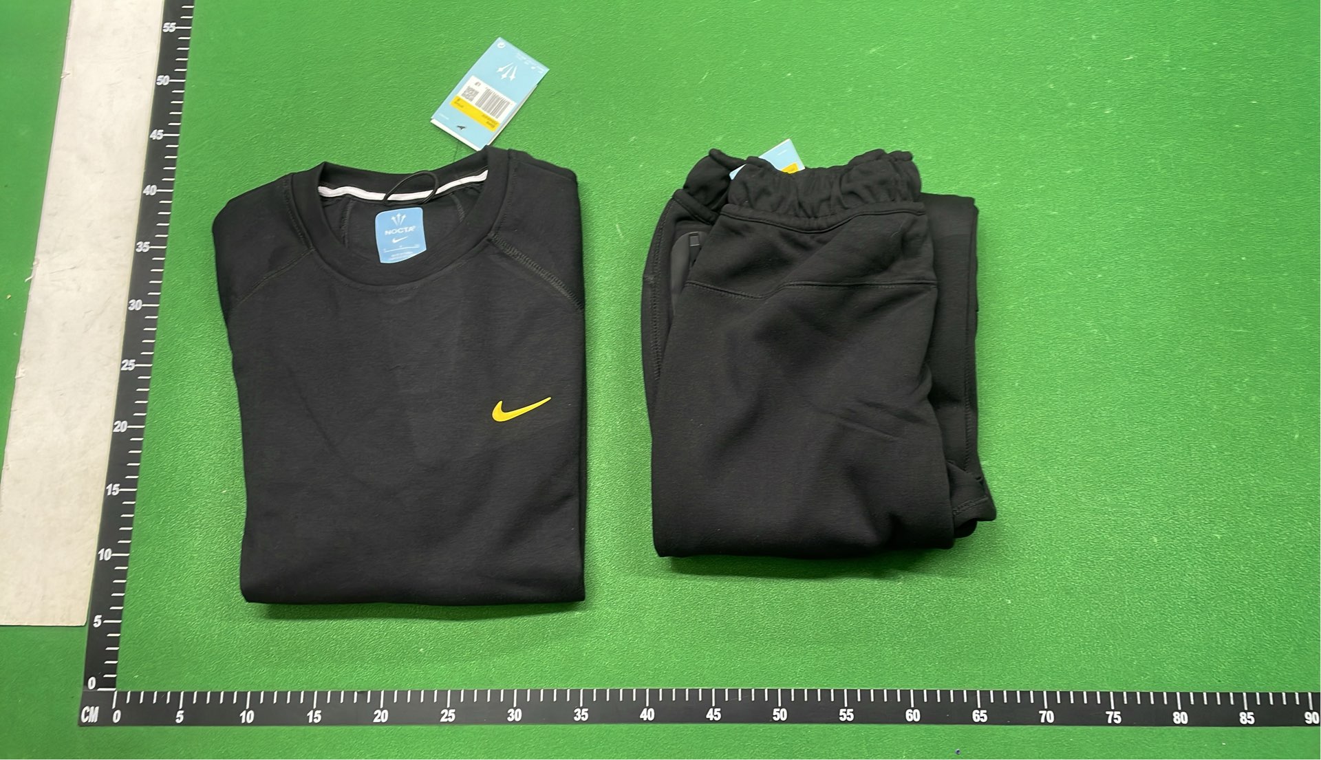 Nike Green Tracksuit Set for Men Women Sportswear
