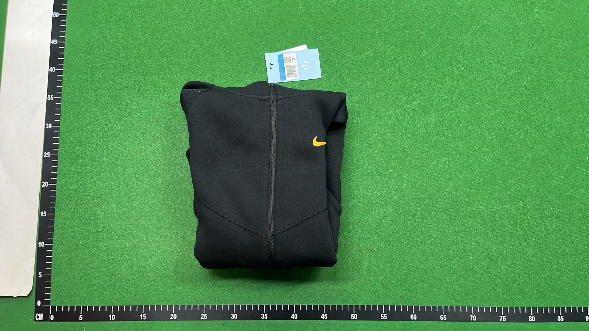 Nike Green Tracksuit Set for Men Women Sportswear