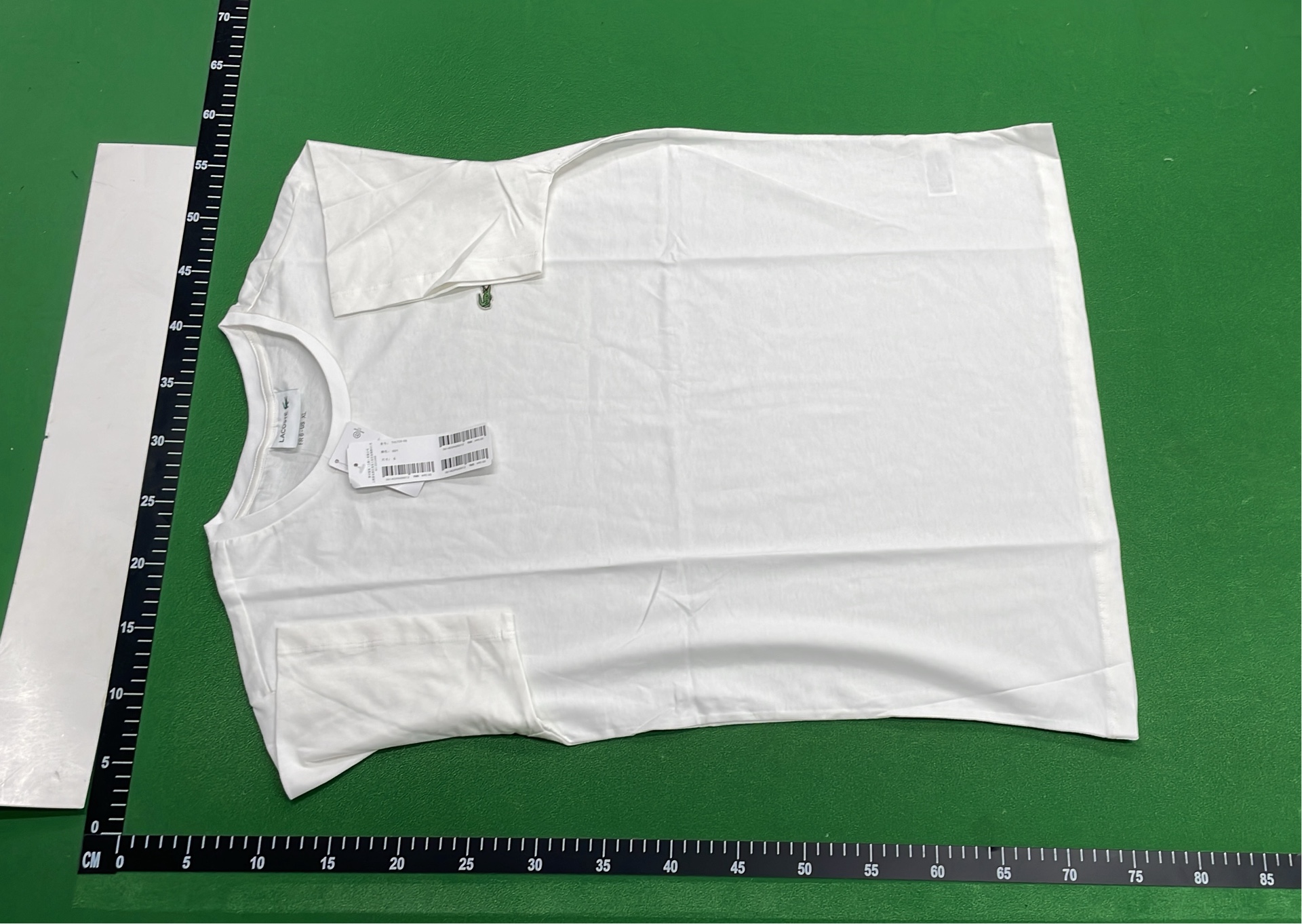 Lacoste Men's Classic Cotton T-Shirt with Crocodile Logo