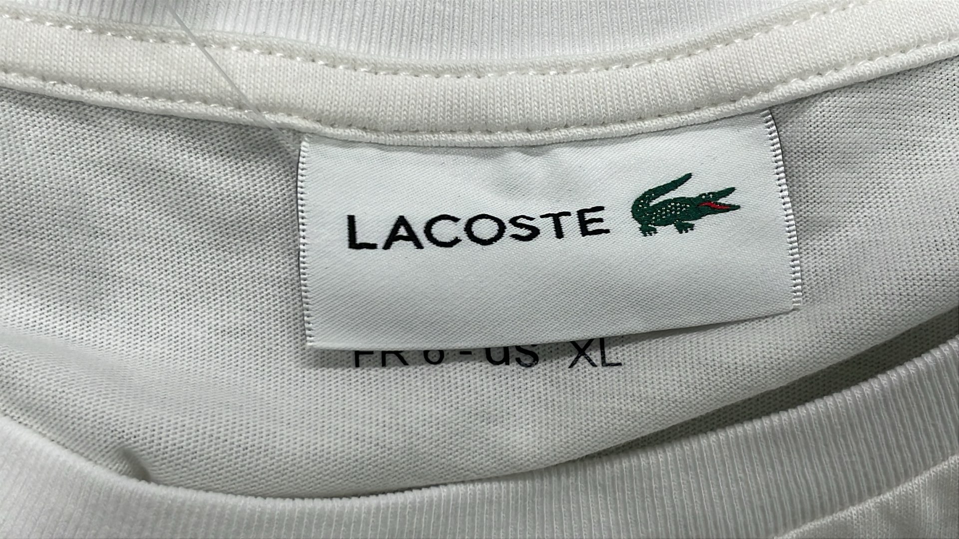 Lacoste Men's Classic Cotton T-Shirt with Crocodile Logo