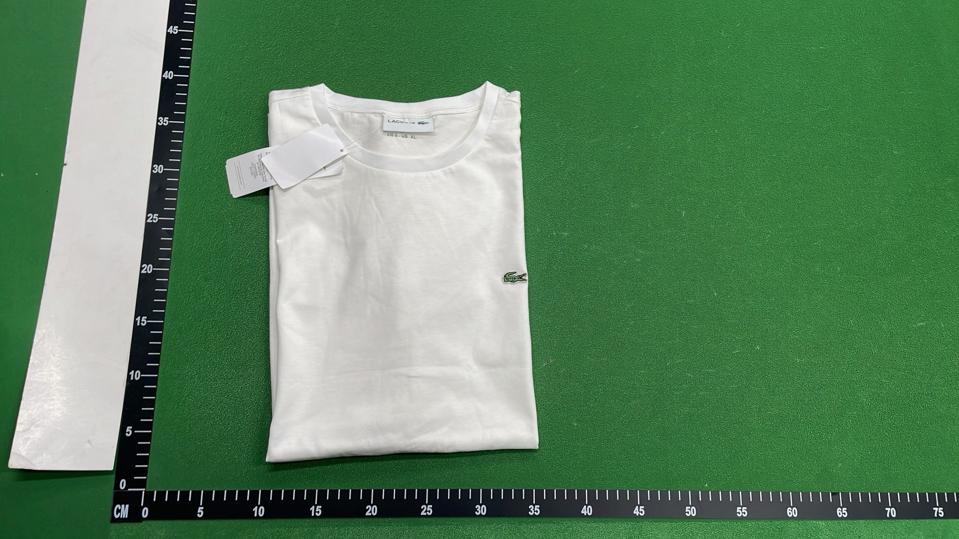 Lacoste Men's Classic Cotton T-Shirt with Crocodile Logo