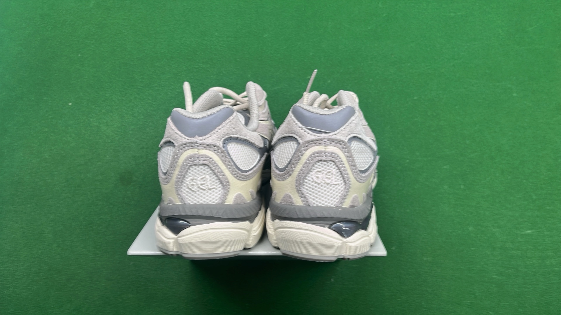 ASICS Gel-Kayano 14 Running Shoes