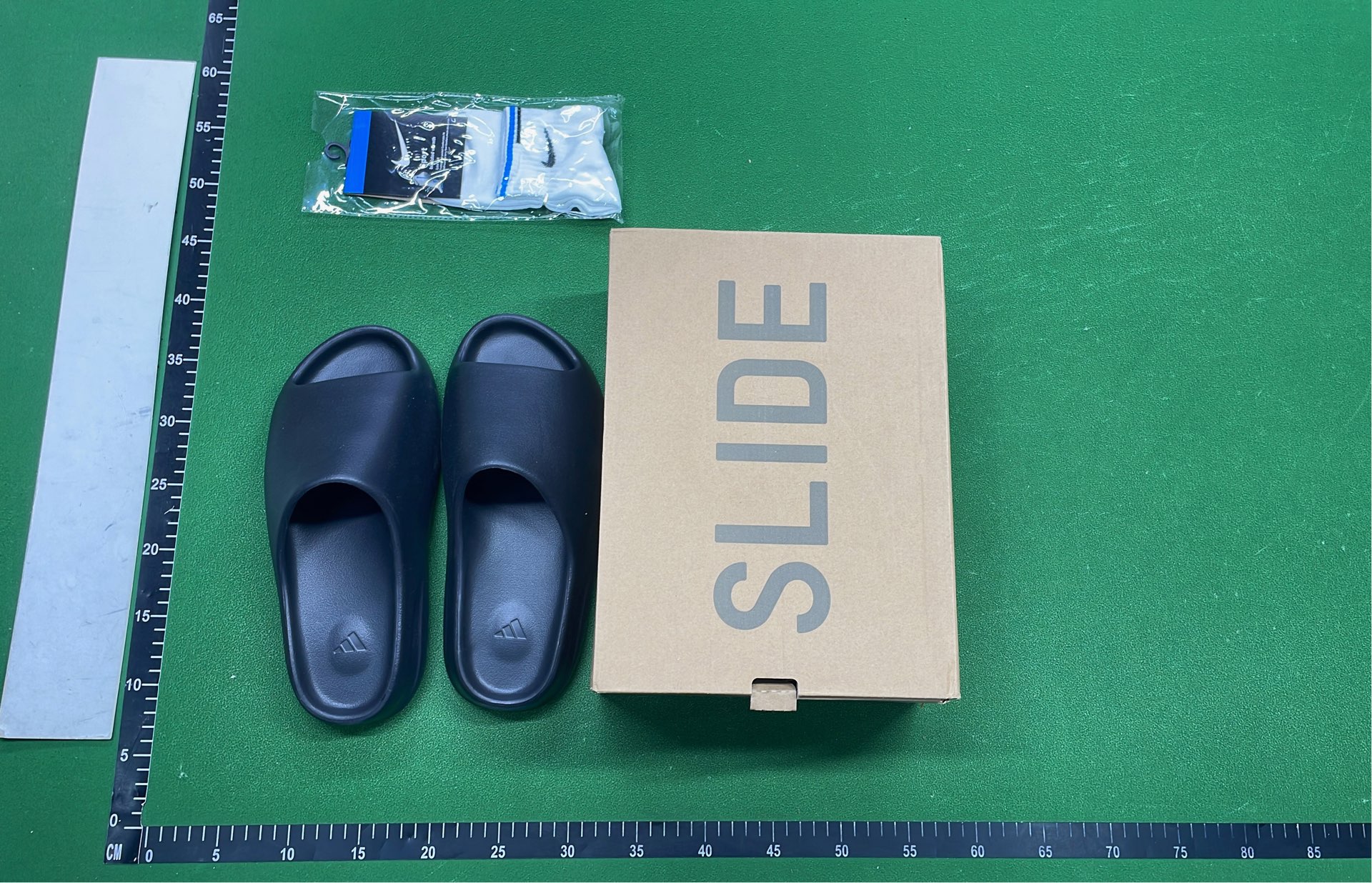 Yeezy Slide Beige Comfort Sandals