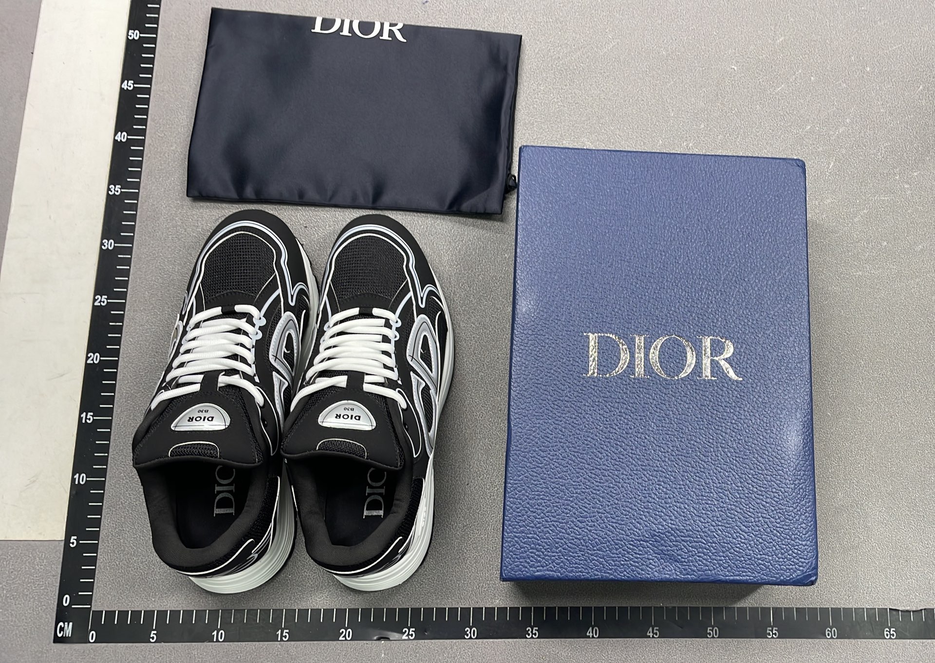 Dior Men's Sneakers White Black Mesh Running Shoes