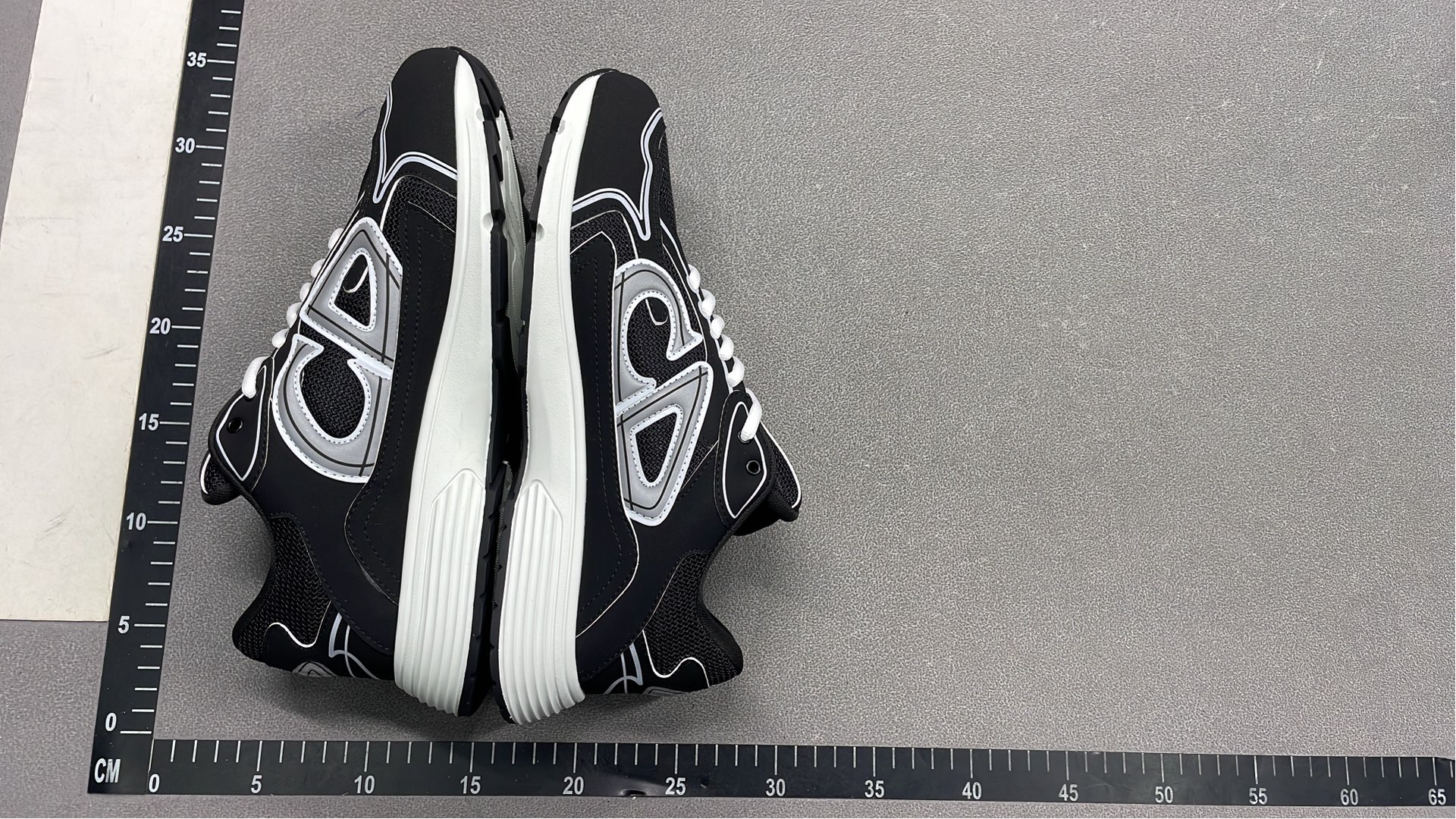 Dior Men's Sneakers White Black Mesh Running Shoes