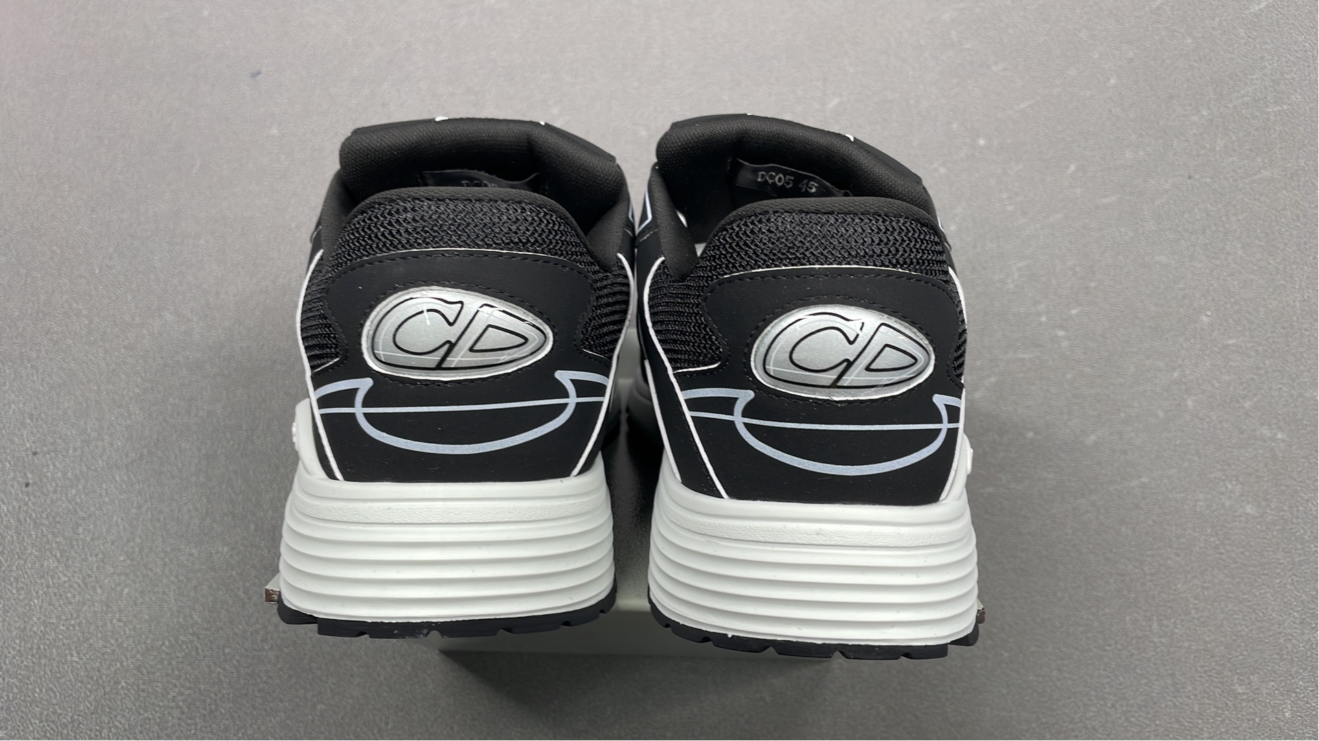 Dior Men's Sneakers White Black Mesh Running Shoes