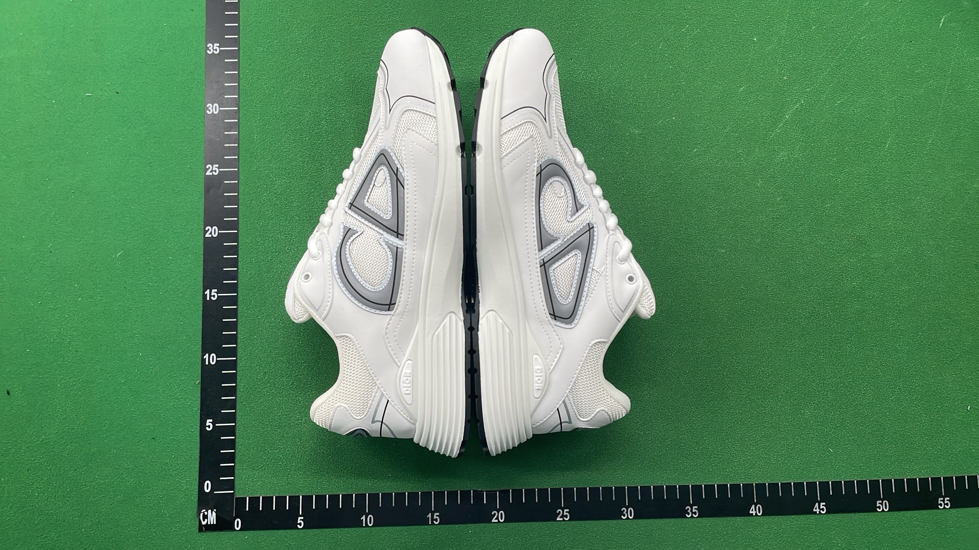 Dior Sneakers White and Black Mesh Running Shoes