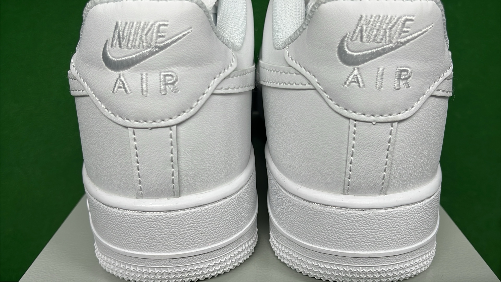 Nike Air Force 1 Low Supreme Collaboration Sneakers