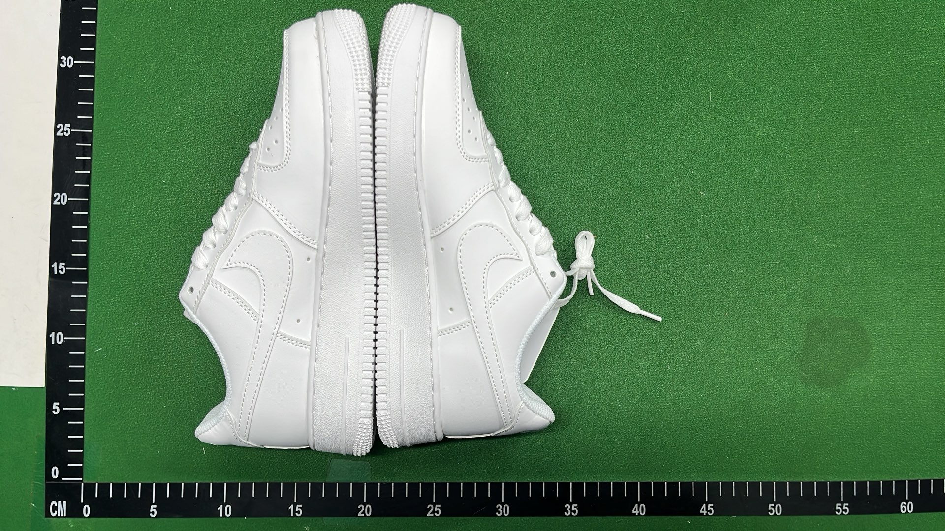 Nike Air Force 1 Low Supreme Collaboration Sneakers