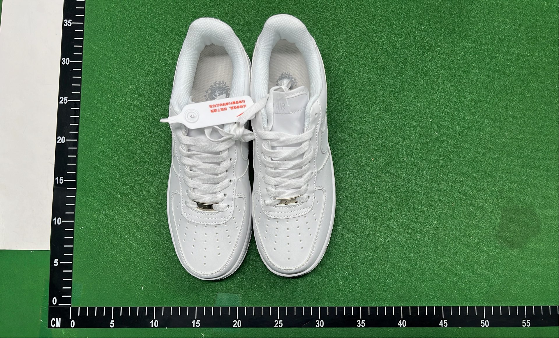 Nike Air Force 1 Low Supreme Collaboration Sneakers