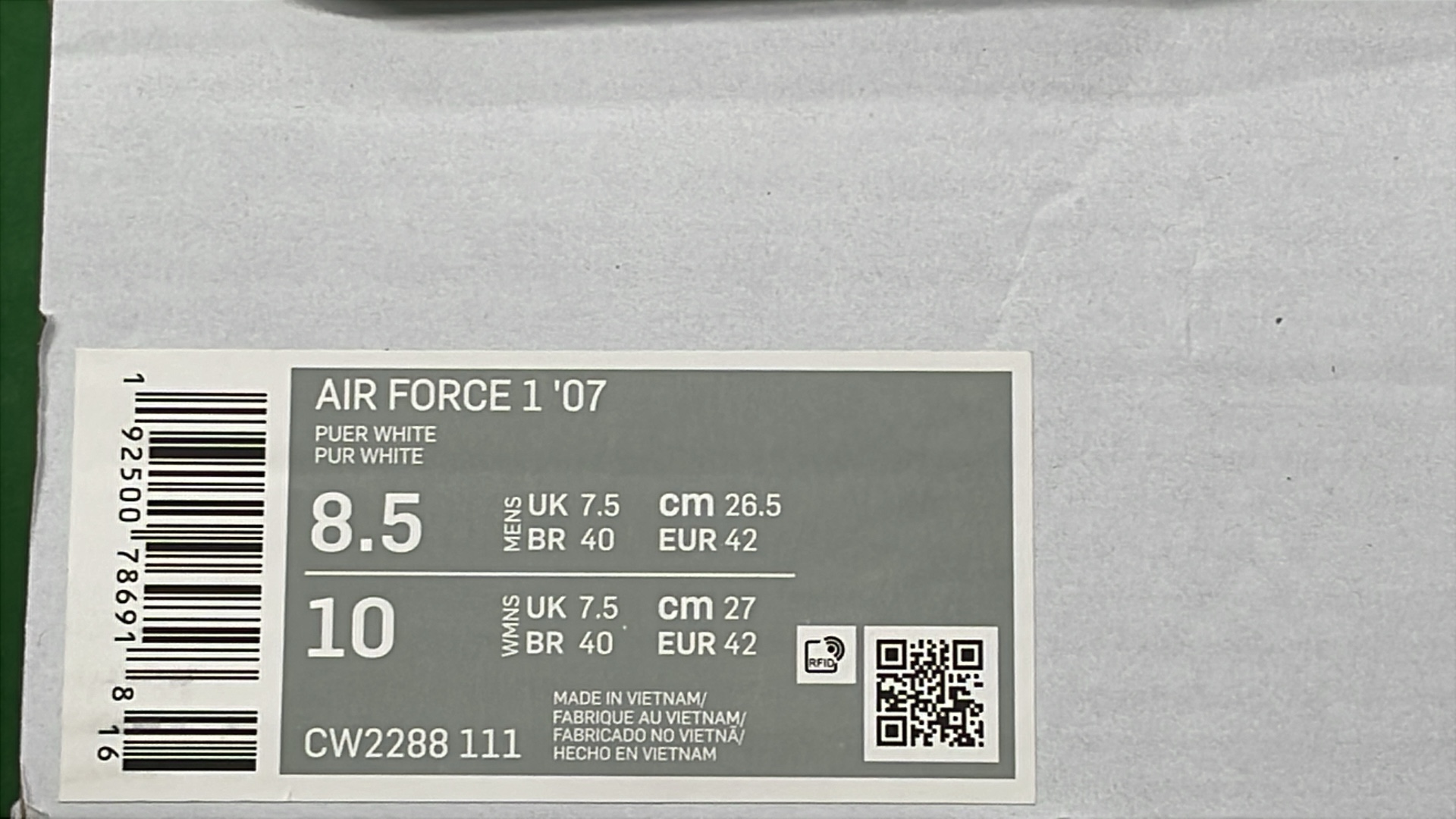 Nike Air Force 1 Low White Black Supreme Edition