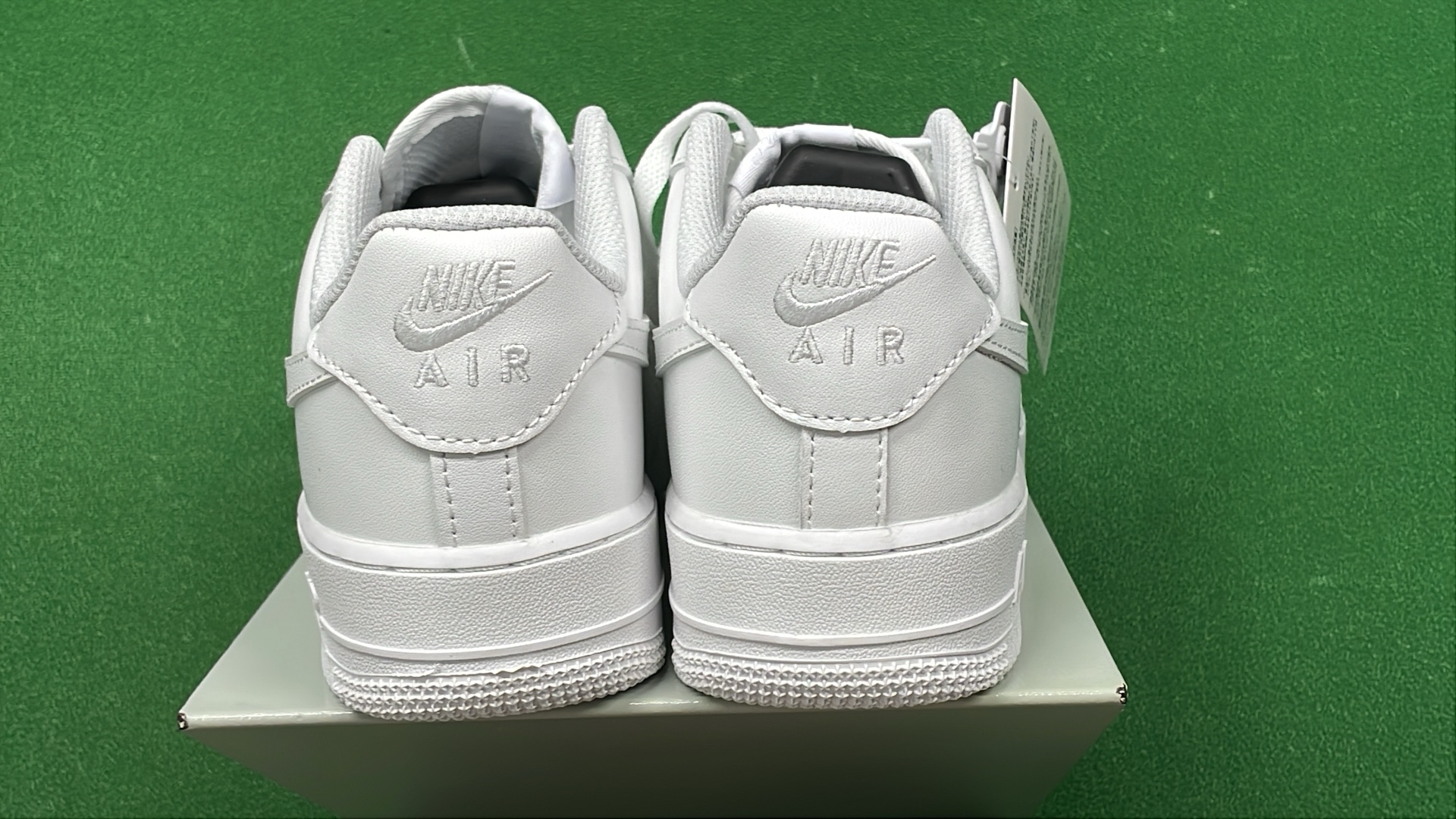Nike Air Force 1 Low White Black Supreme Edition