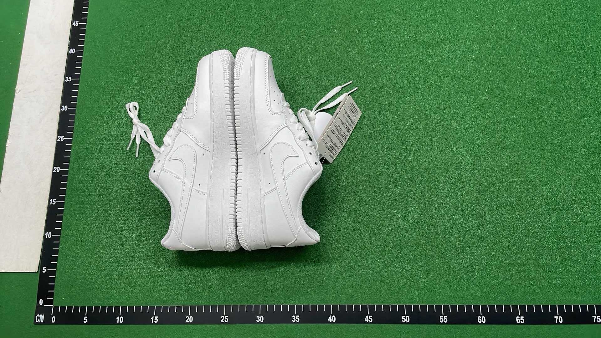 Nike Air Force 1 Low White Black Supreme Edition