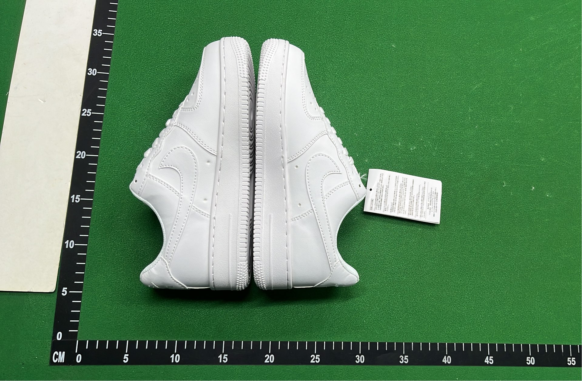 Nike Air Force 1 Low Supreme x Nike Collaboration Sneakers