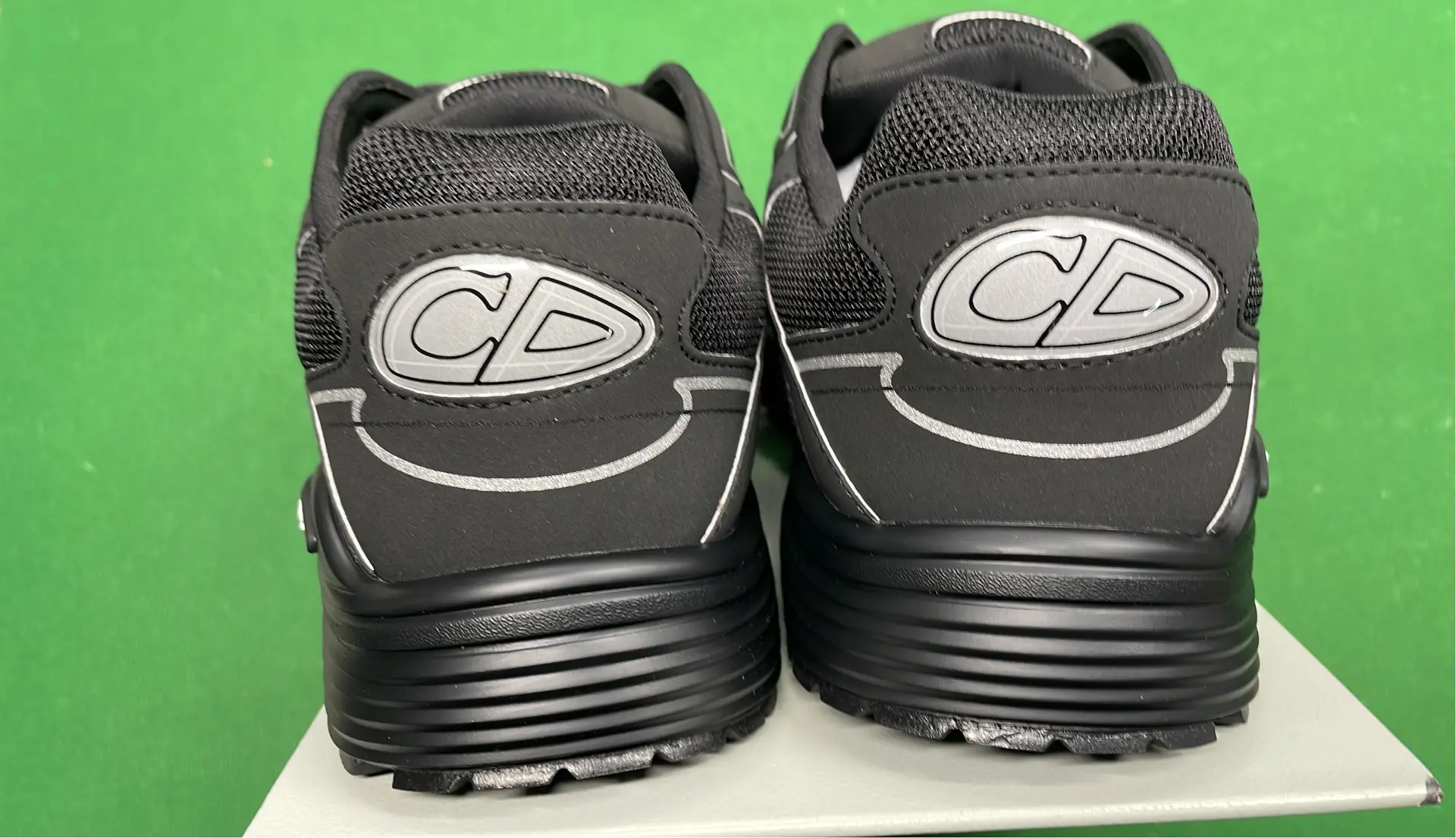1:1 Batch DIOR B30 Shoes  in the Best OopBuy Spreadsheet QC photos