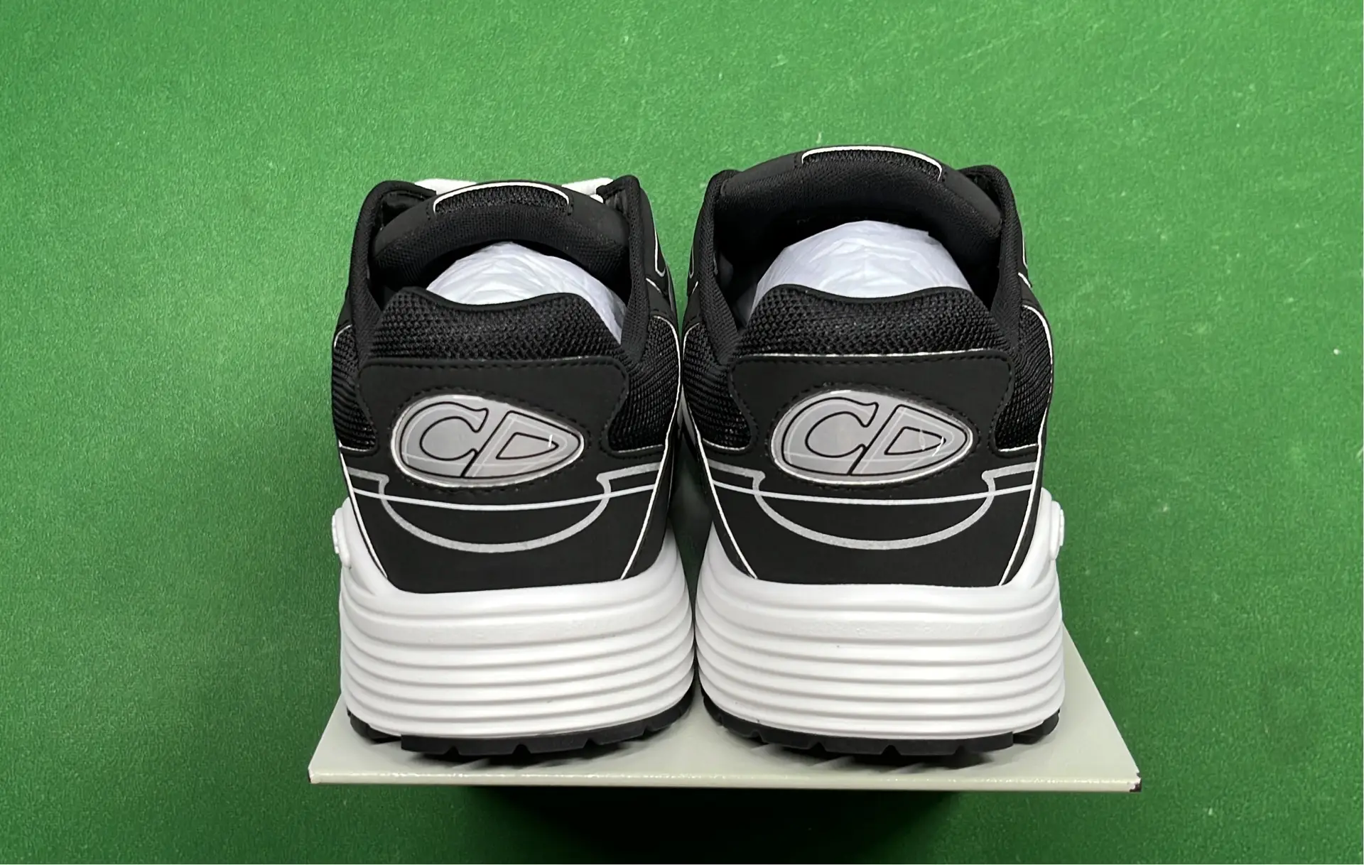 1:1 Batch DIOR B30 Shoes  in the Best OopBuy Spreadsheet QC photos