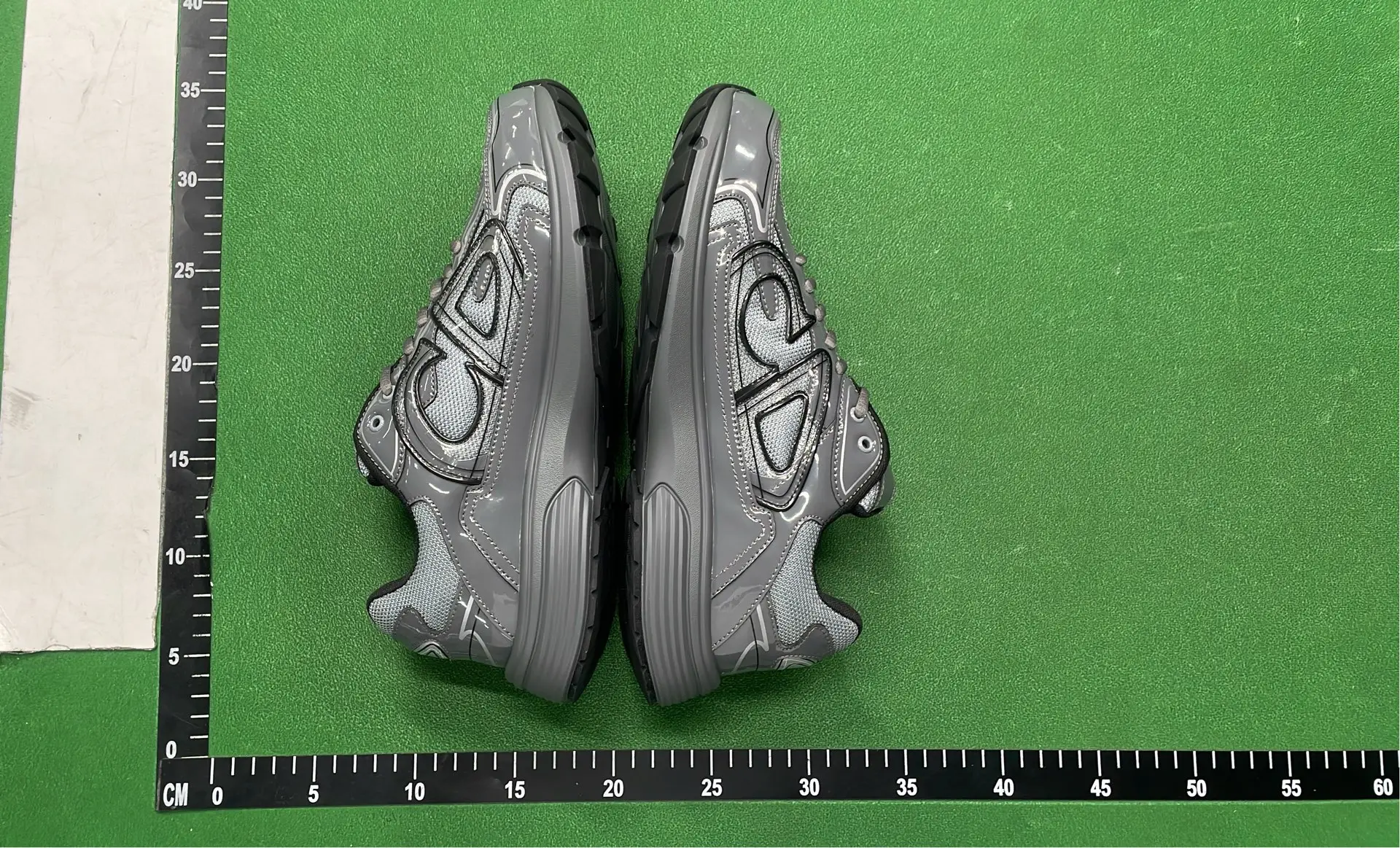 1:1 Batch DIOR B30 Shoes  in the Best OopBuy Spreadsheet QC photos