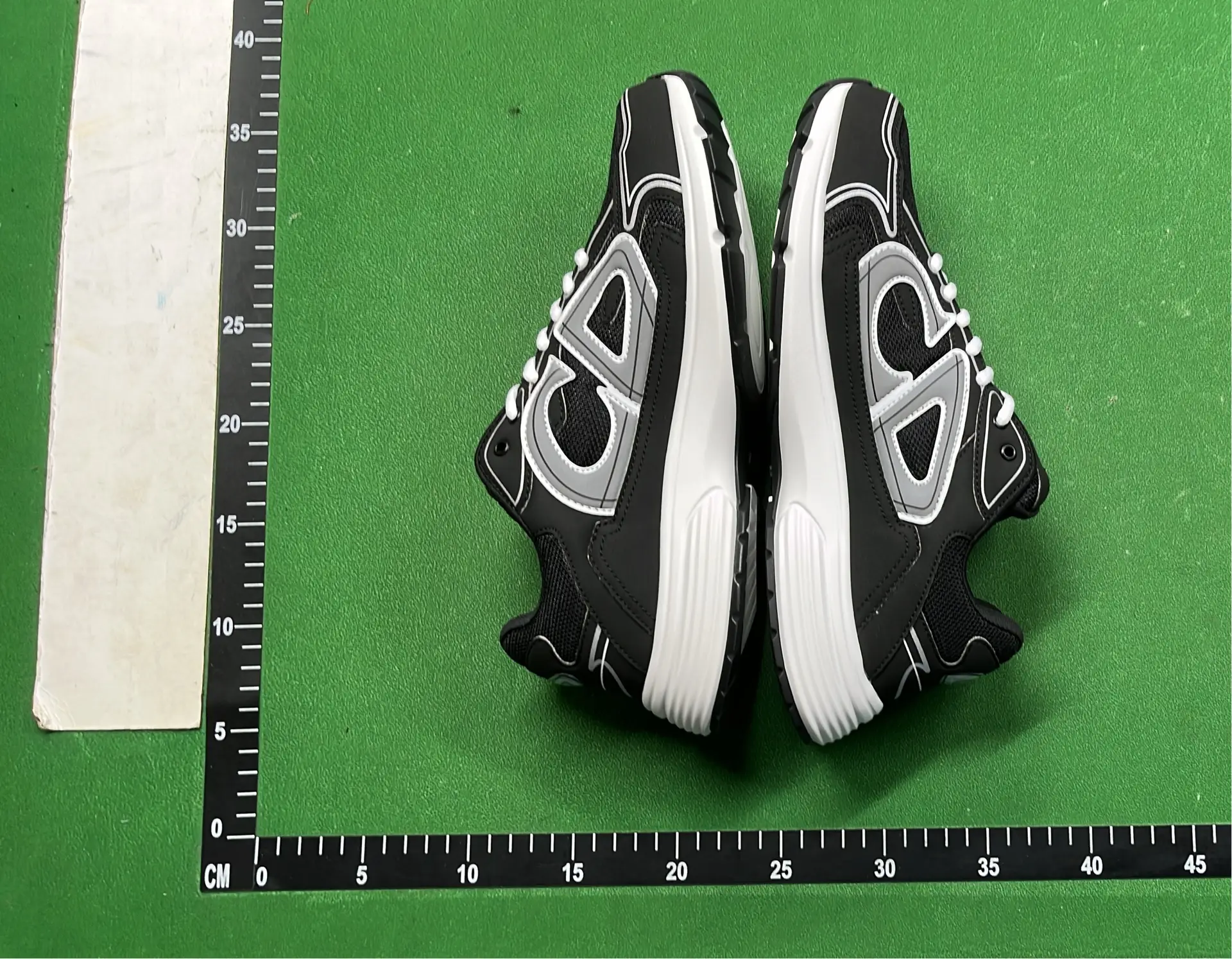 1:1 Batch DIOR B30 Shoes  in the Best OopBuy Spreadsheet QC photos