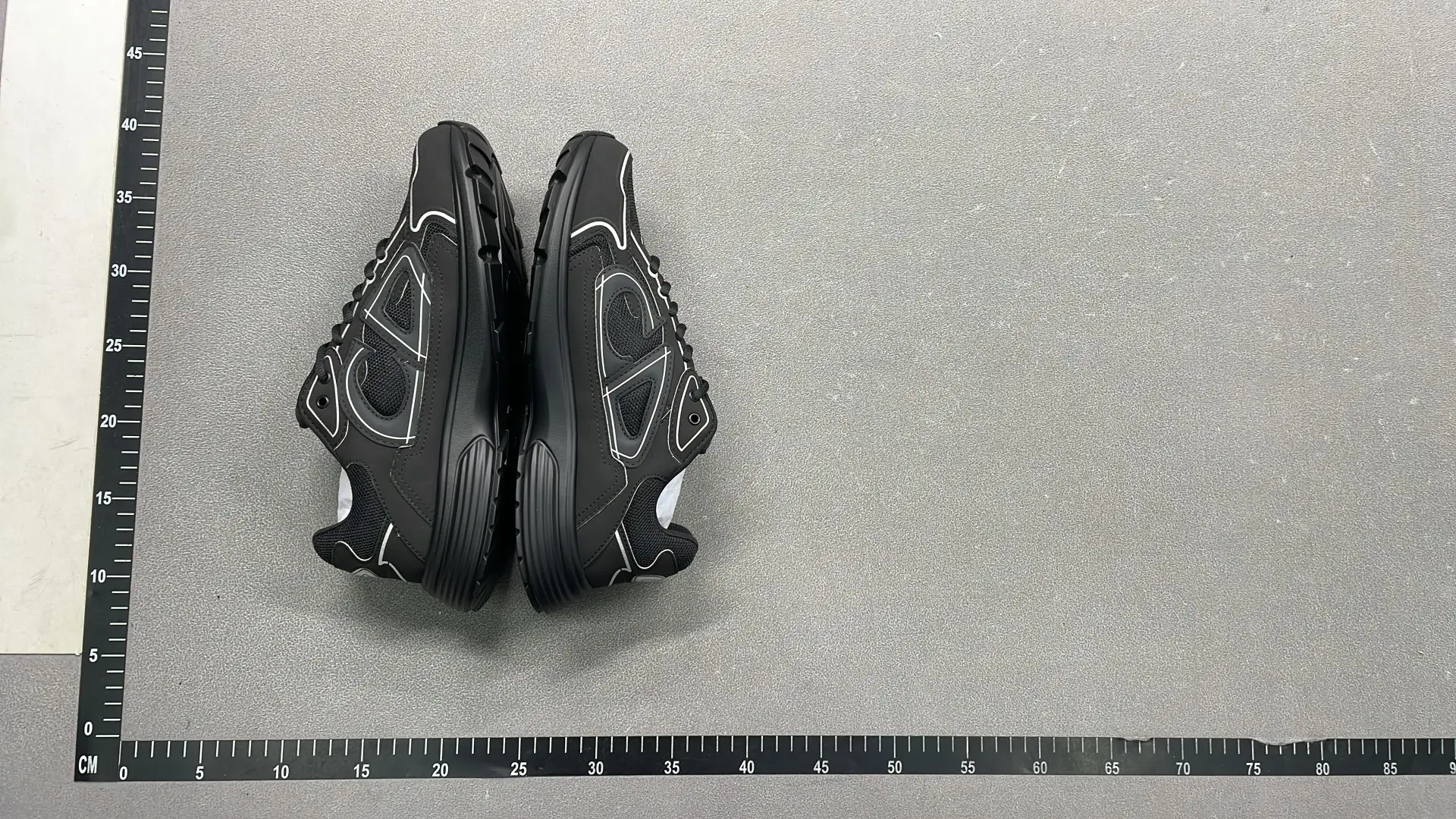 1:1 Batch DIOR B30 Shoes  in the Best OopBuy Spreadsheet QC photos