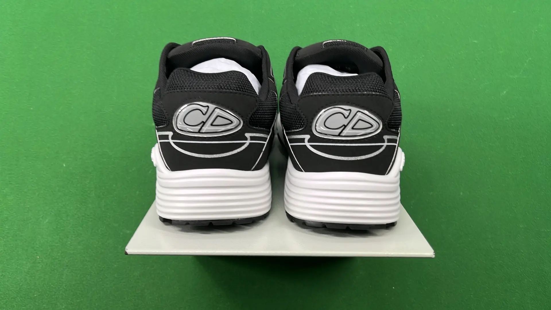 1:1 Batch DIOR B30 Shoes  in the Best OopBuy Spreadsheet QC photos