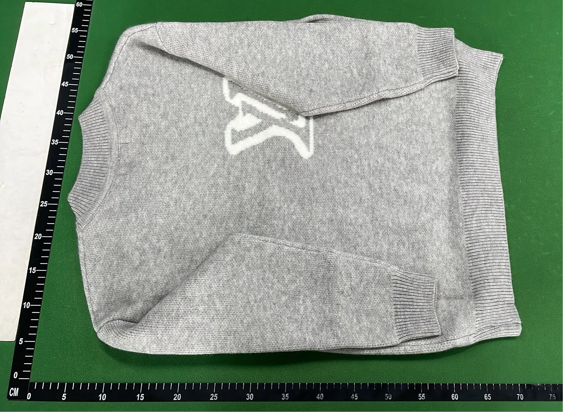 1:1 Batch LOUIS VUITTONsweater1  in the Best OopBuy Spreadsheet QC photos