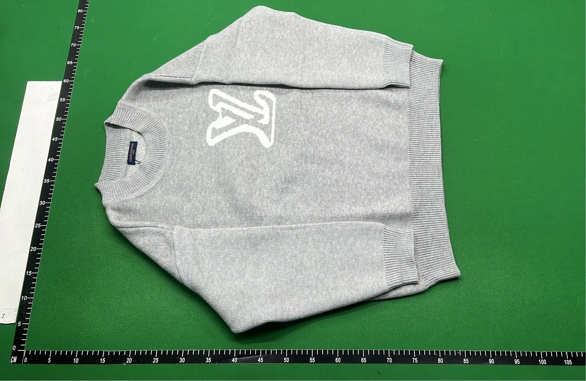 1:1 Batch LOUIS VUITTONsweater1  in the Best OopBuy Spreadsheet QC photos
