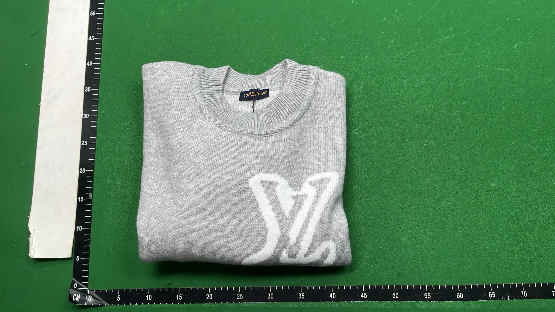 1:1 Batch LOUIS VUITTONsweater1  in the Best OopBuy Spreadsheet QC photos