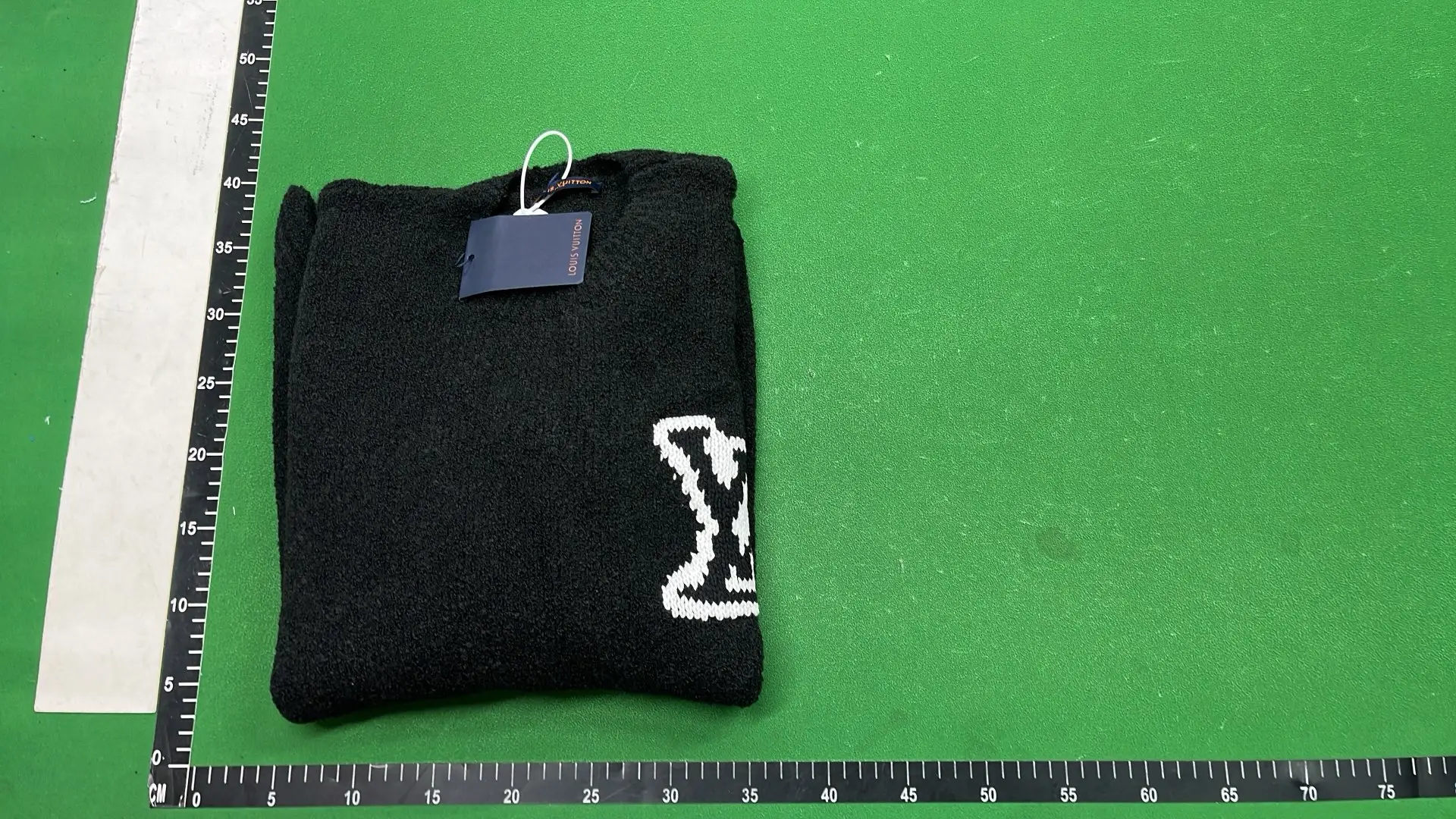 1:1 Batch LOUIS VUITTONsweater1  in the Best OopBuy Spreadsheet QC photos