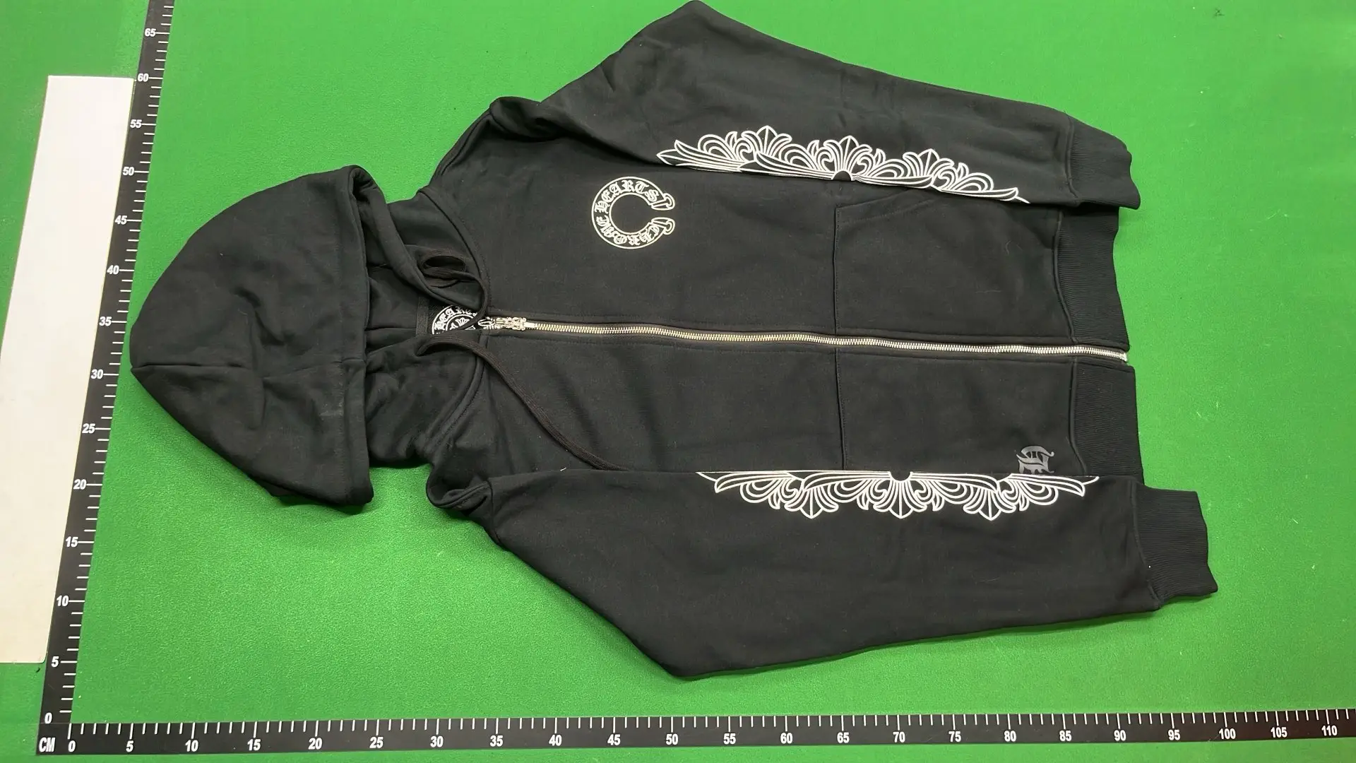 1:1 Batch ChroHearts hoodie  in the Best OopBuy Spreadsheet QC photos