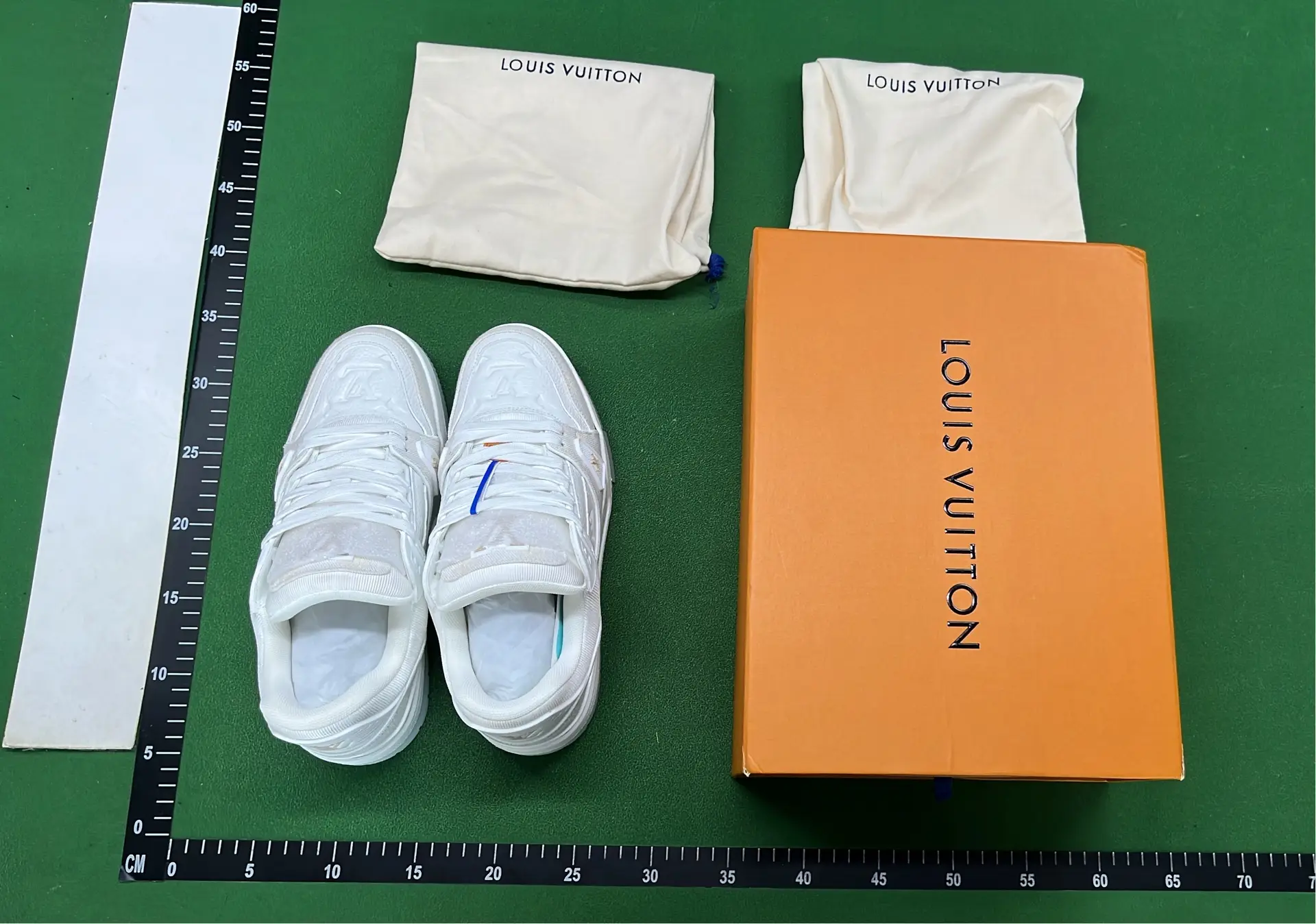 1:1 Batch LOUIS VUITTON Trainer Shoes  in the Best OopBuy Spreadsheet QC photos