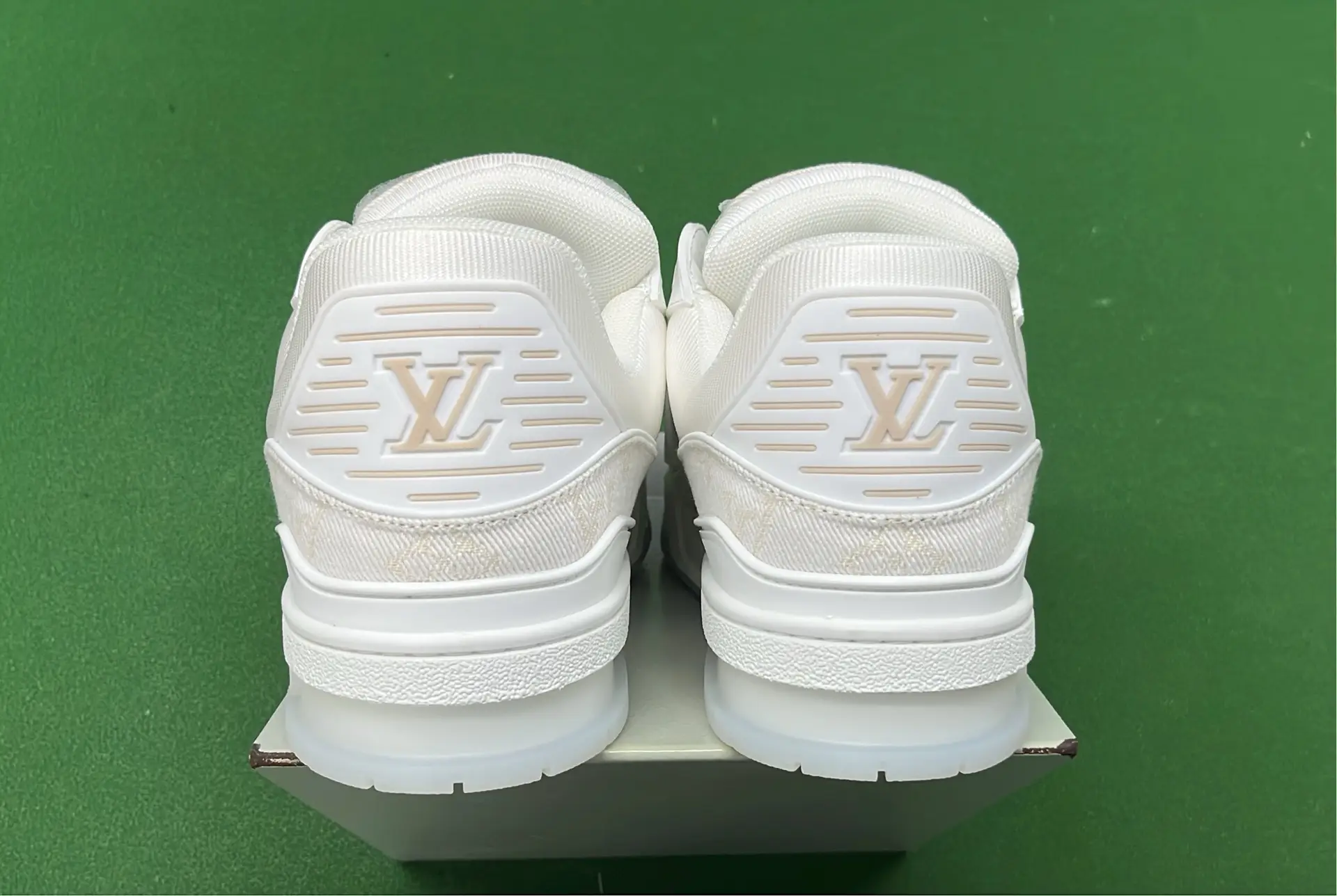 1:1 Batch LOUIS VUITTON Trainer Shoes  in the Best OopBuy Spreadsheet QC photos