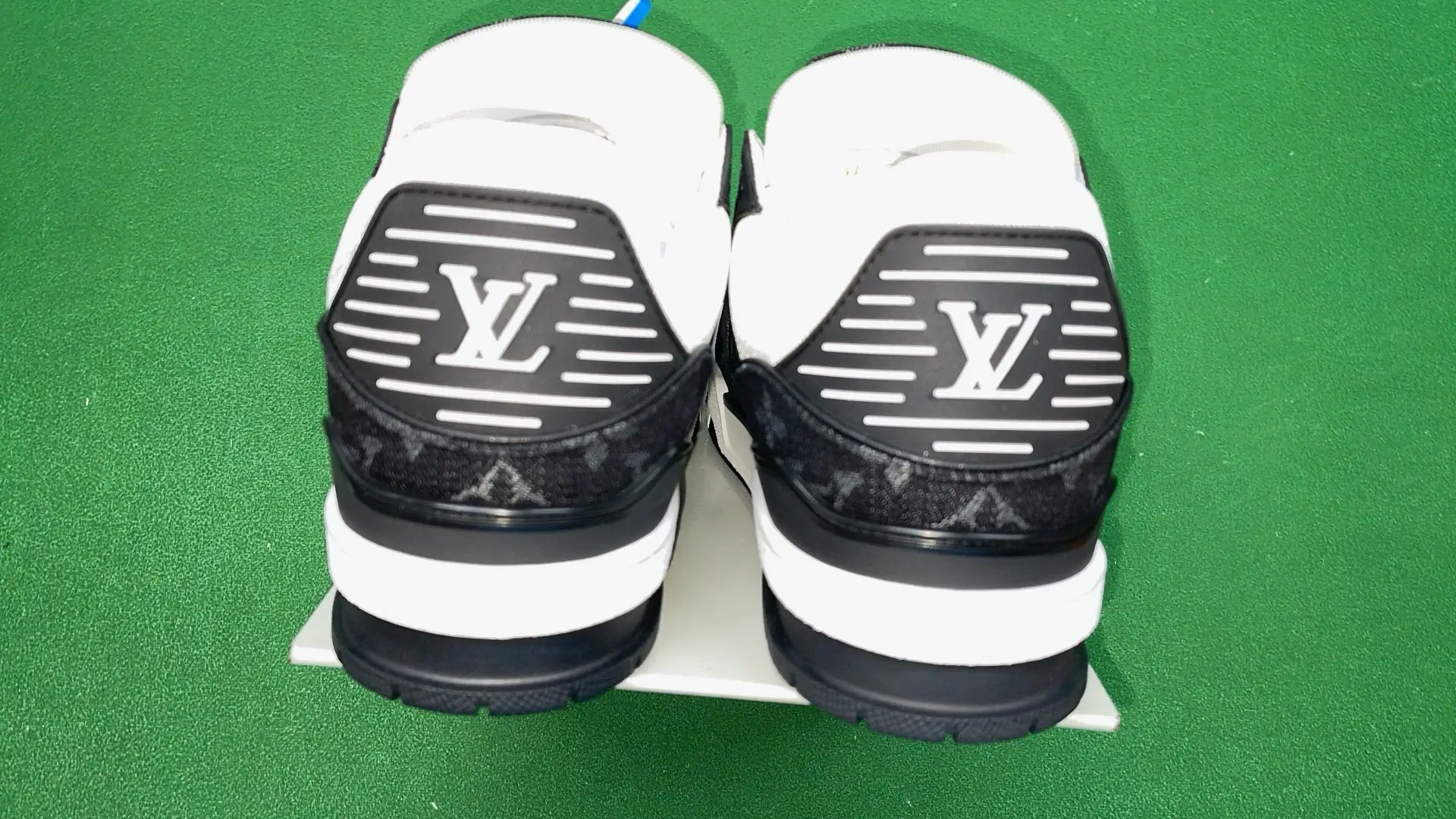 1:1 Batch LOUIS VUITTON Trainer Shoes  in the Best OopBuy Spreadsheet QC photos