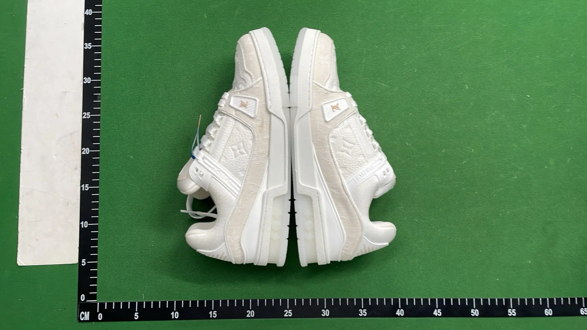 1:1 Batch LOUIS VUITTON Trainer Shoes  in the Best OopBuy Spreadsheet QC photos