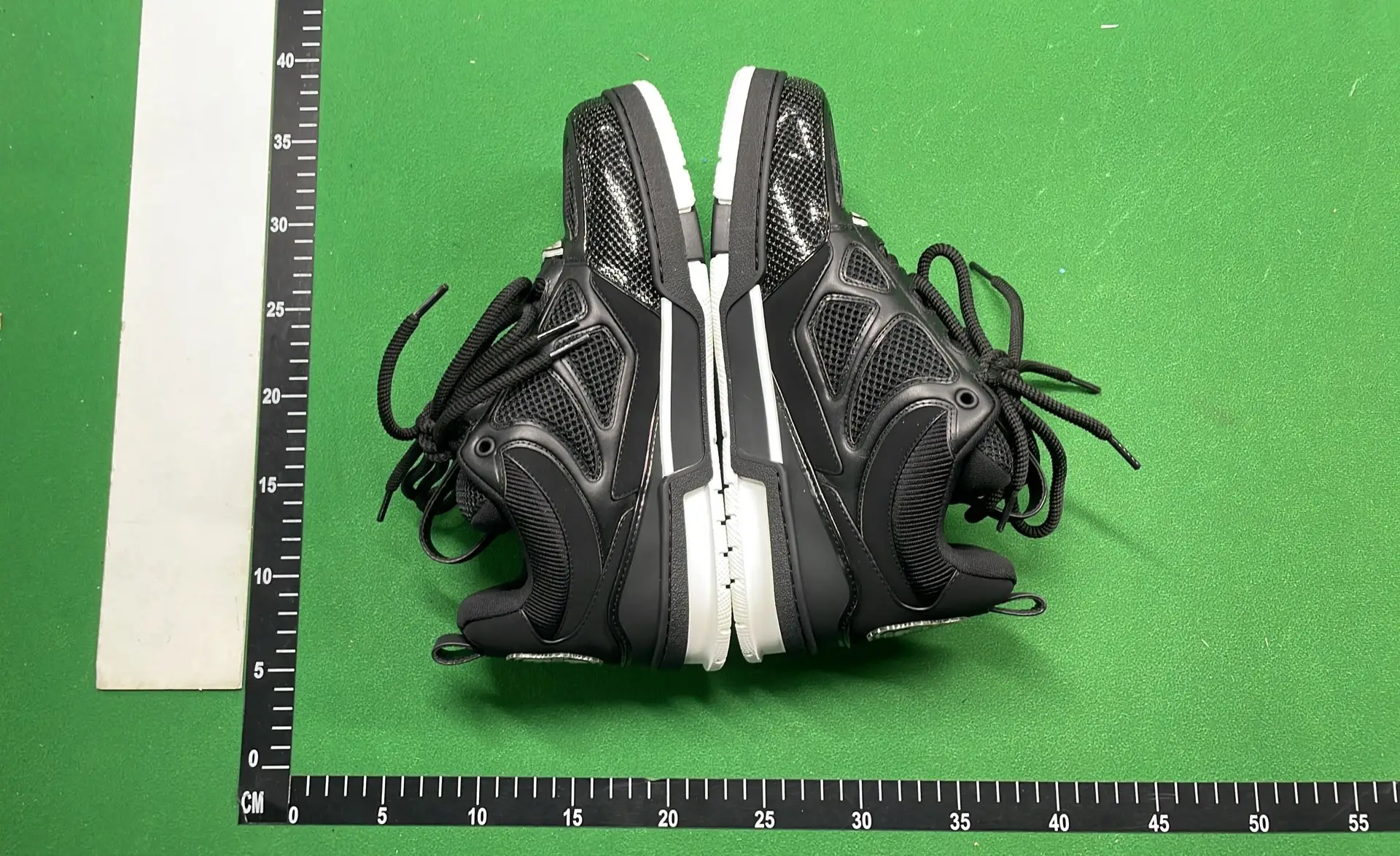 1:1 Batch LOUIS VUITTON shoes-1  in the Best OopBuy Spreadsheet QC photos
