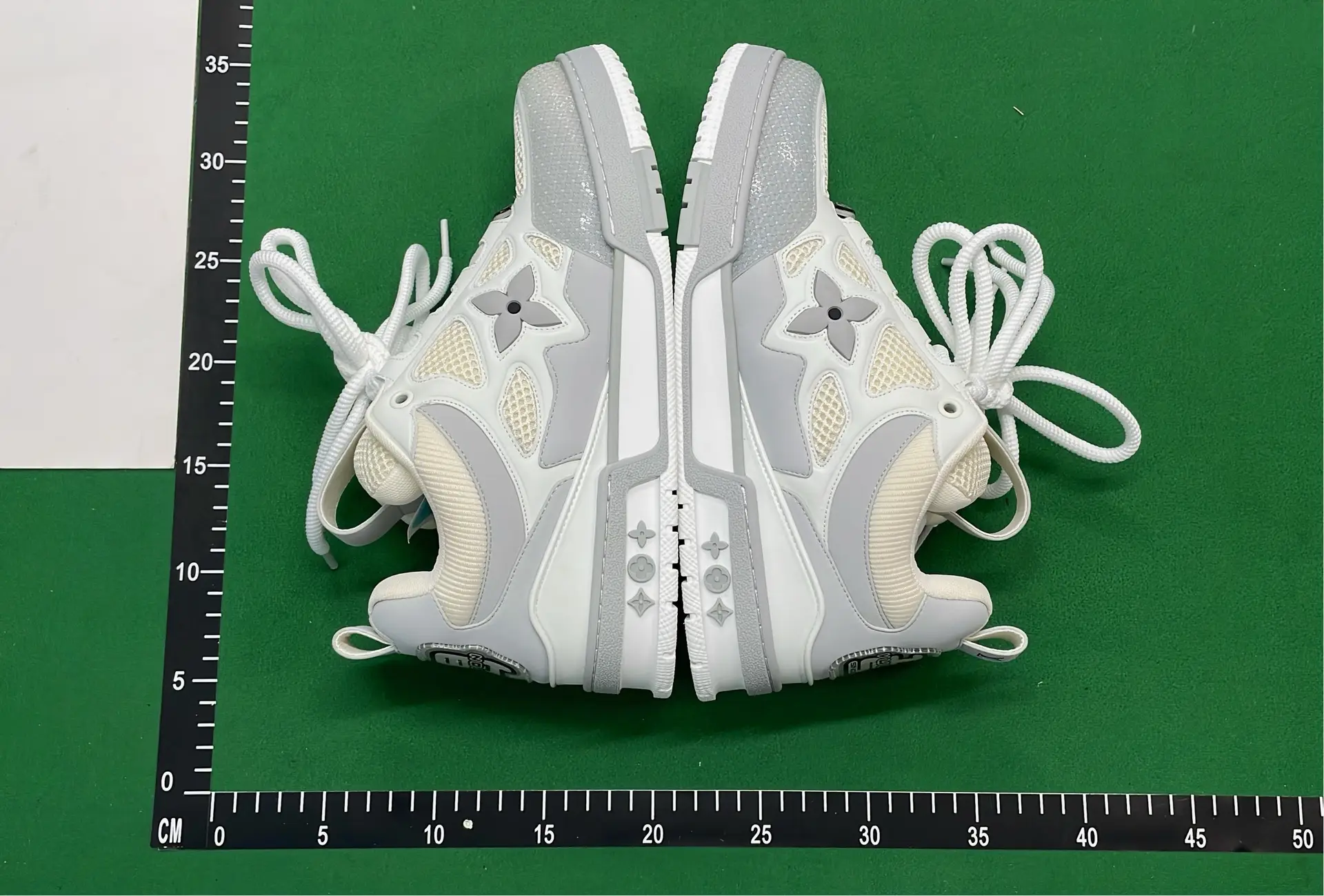 1:1 Batch LOUIS VUITTON shoes-1  in the Best OopBuy Spreadsheet QC photos