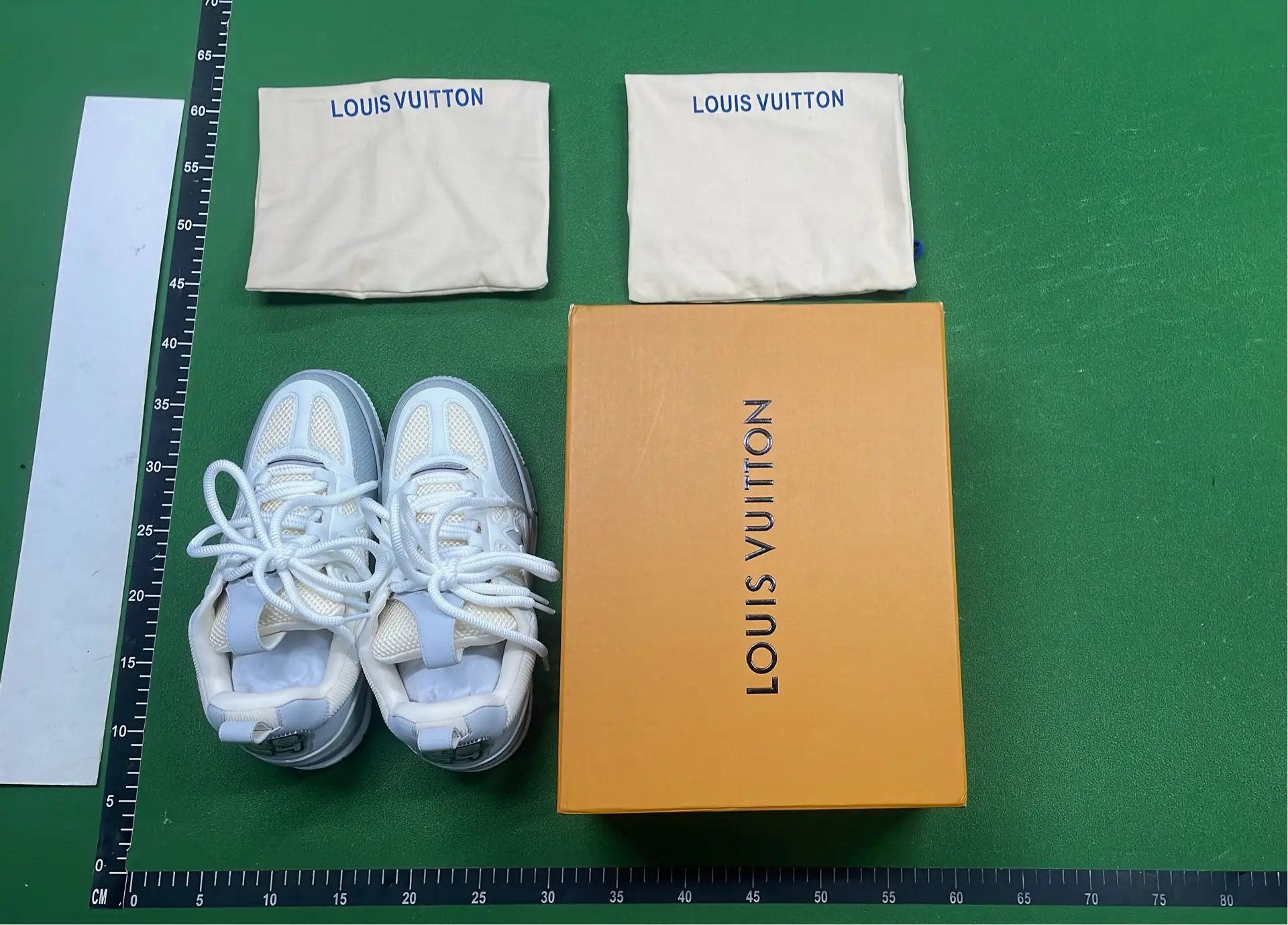 1:1 Batch LOUIS VUITTON shoes-1  in the Best OopBuy Spreadsheet QC photos