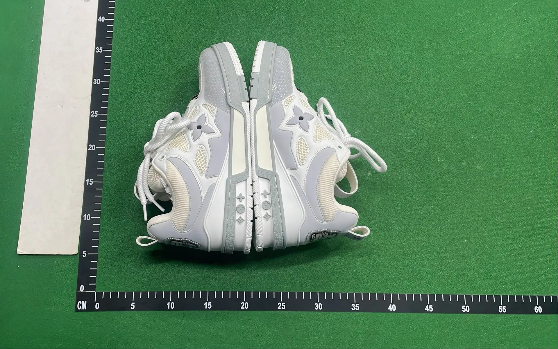 1:1 Batch LOUIS VUITTON shoes-1  in the Best OopBuy Spreadsheet QC photos