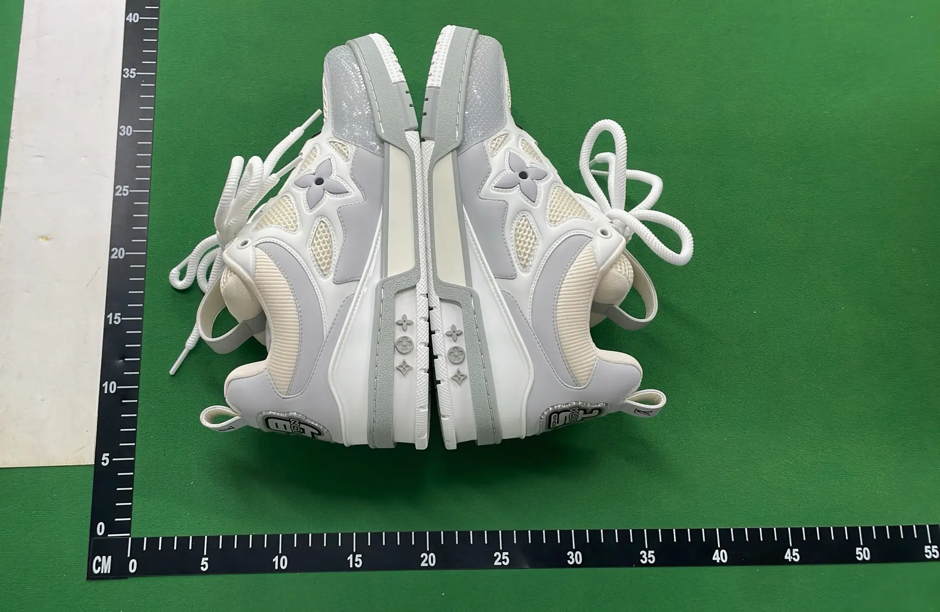 1:1 Batch LOUIS VUITTON shoes-1  in the Best OopBuy Spreadsheet QC photos