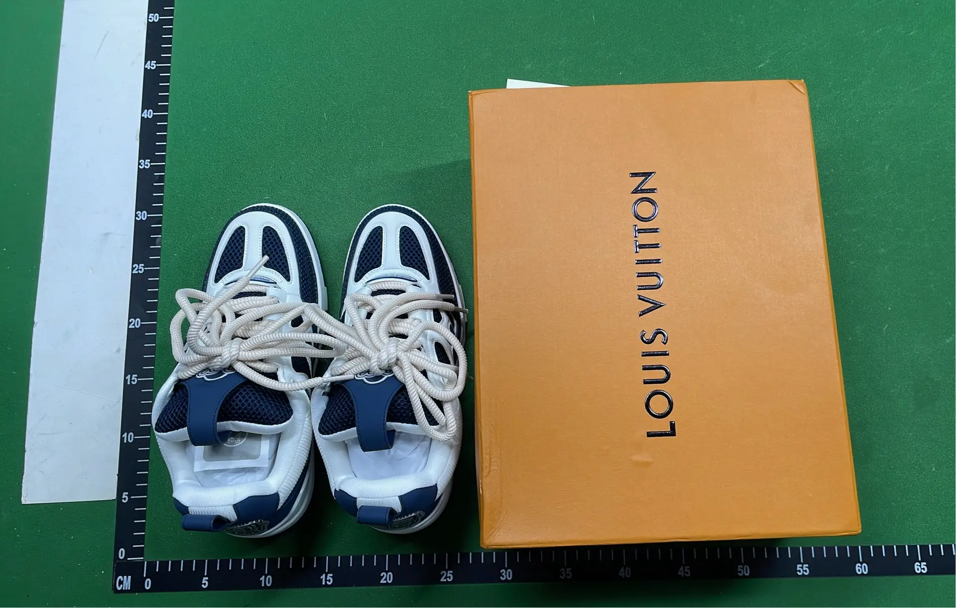 1:1 Batch LOUIS VUITTON shoes-1  in the Best OopBuy Spreadsheet QC photos