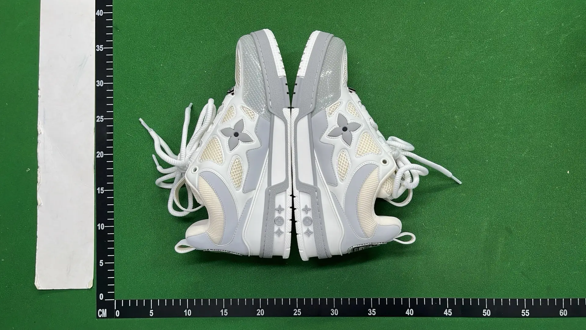 1:1 Batch LOUIS VUITTON shoes-1  in the Best OopBuy Spreadsheet QC photos