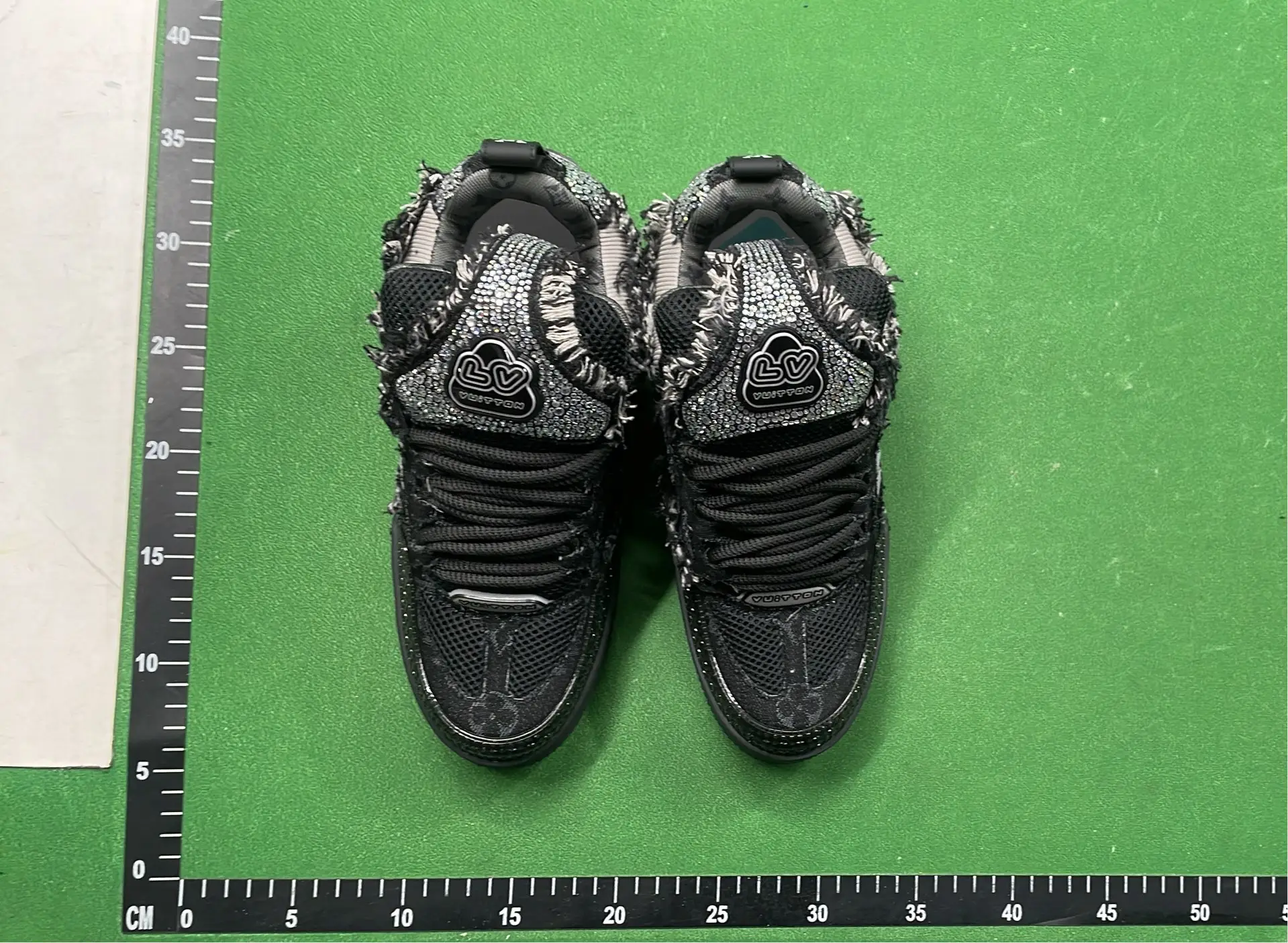 1:1 Batch LOUIS VUITTON shoes-1  in the Best OopBuy Spreadsheet QC photos