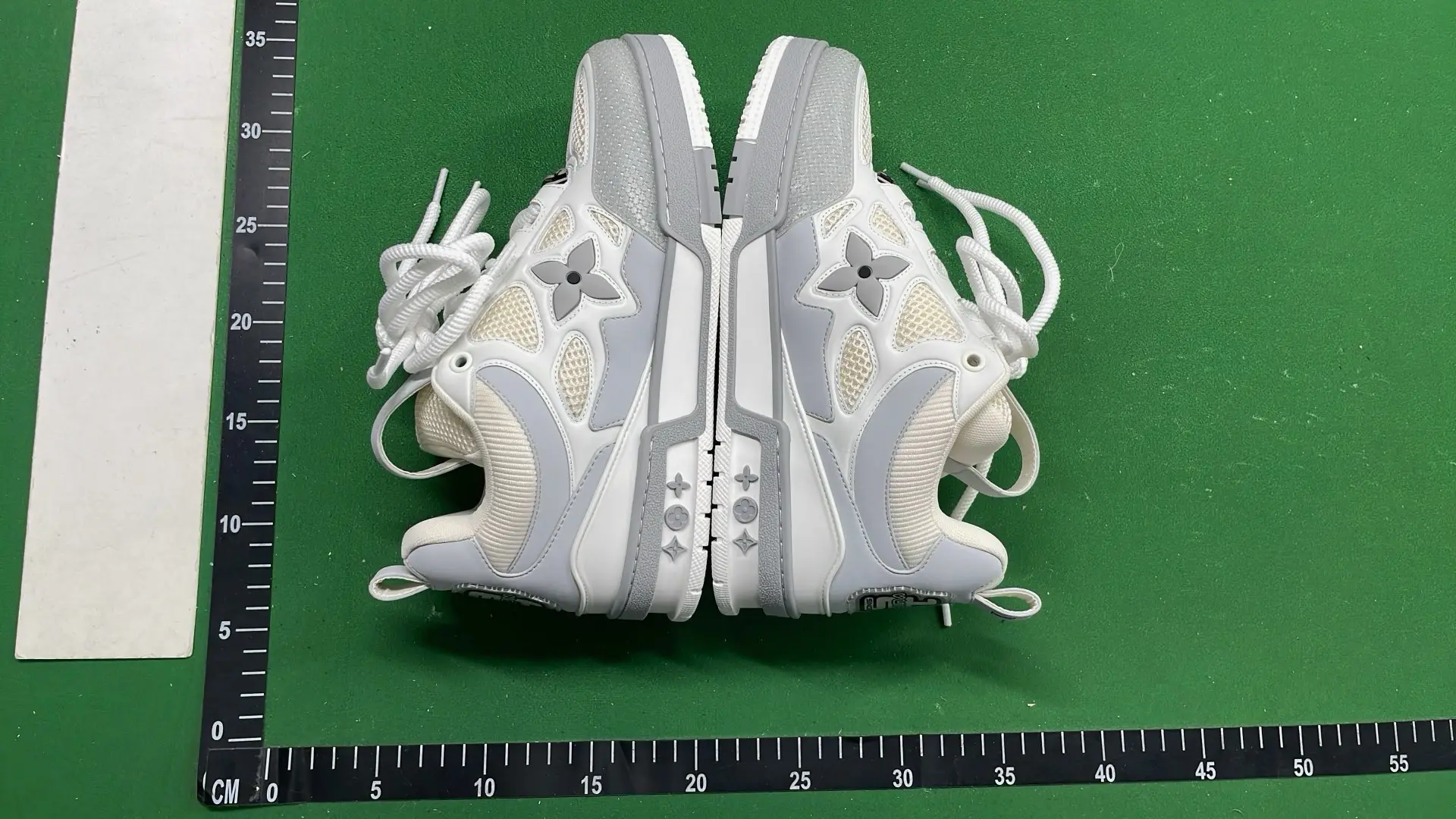 1:1 Batch LOUIS VUITTON shoes-1  in the Best OopBuy Spreadsheet QC photos